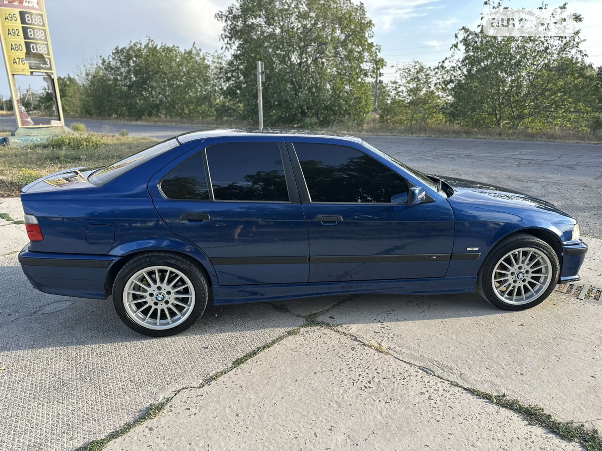 Головне фото звіту автомобіля BMW 318I 1998