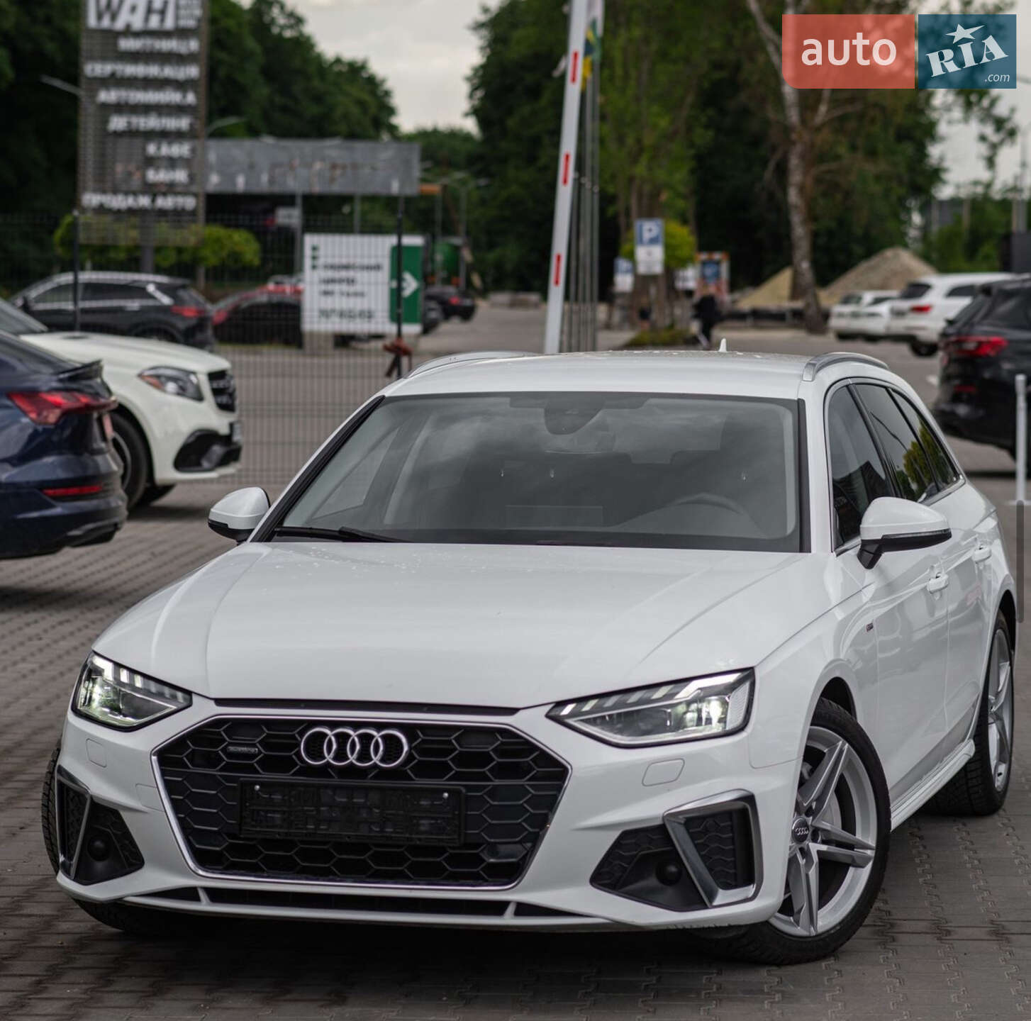 Головне фото звіту автомобіля AUDI A4 AVANT 2019