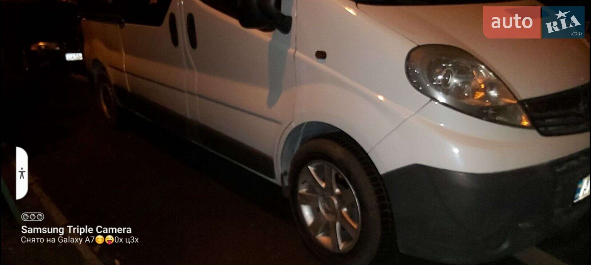 OPEL VIVARO 2011