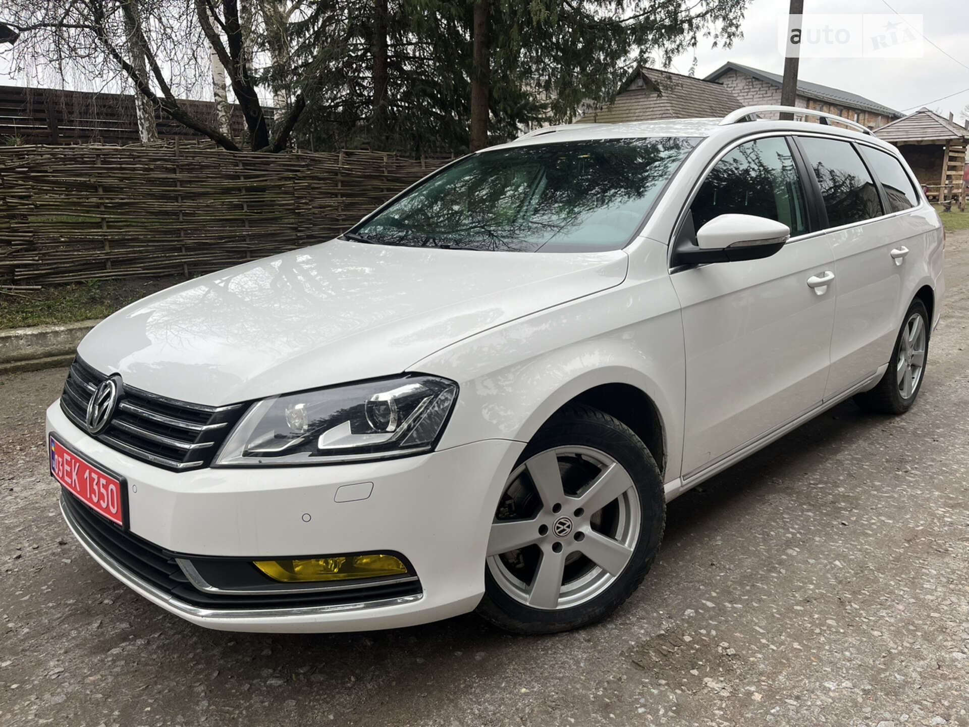 VOLKSWAGEN PASSAT 2011