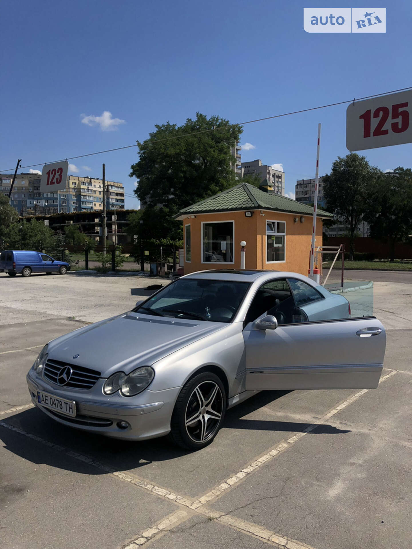 MERCEDES-BENZ CLK 320 2002