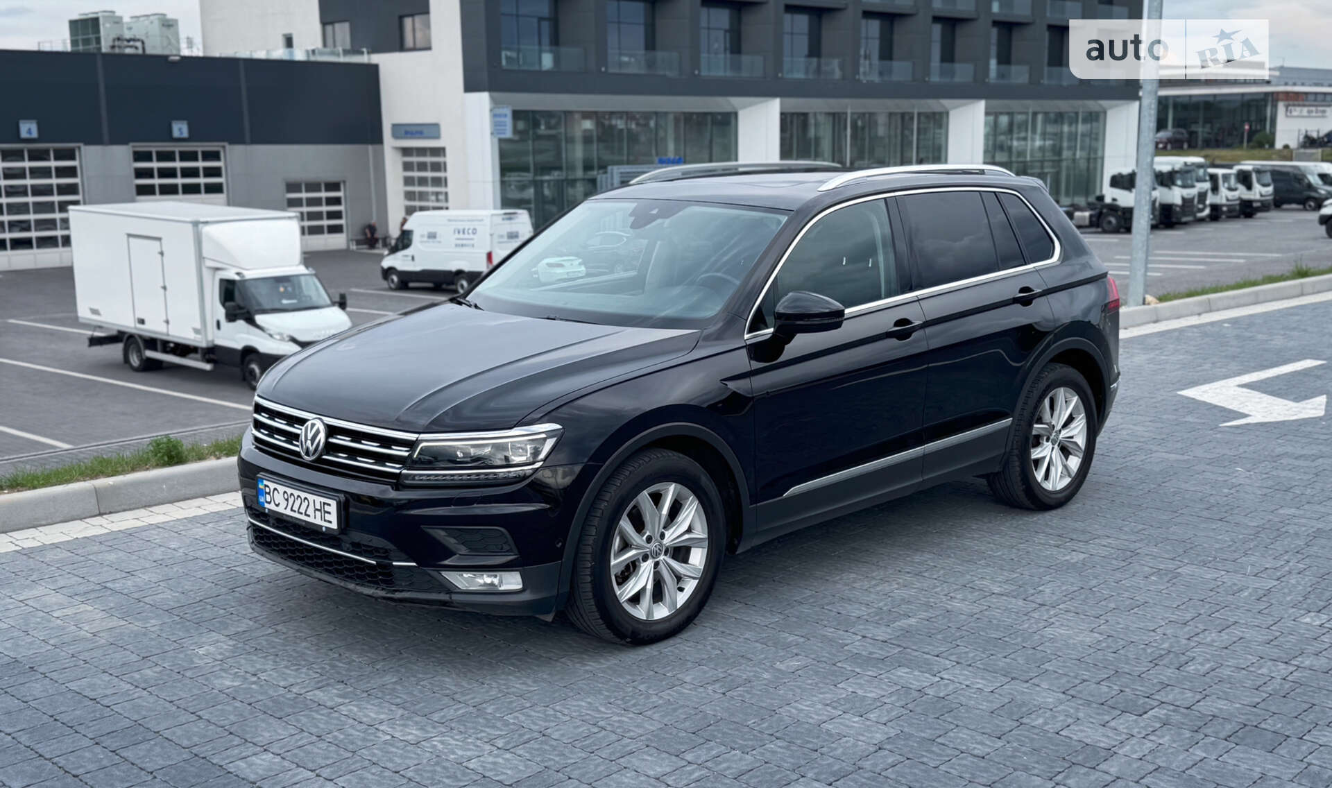 VOLKSWAGEN TIGUAN 2016