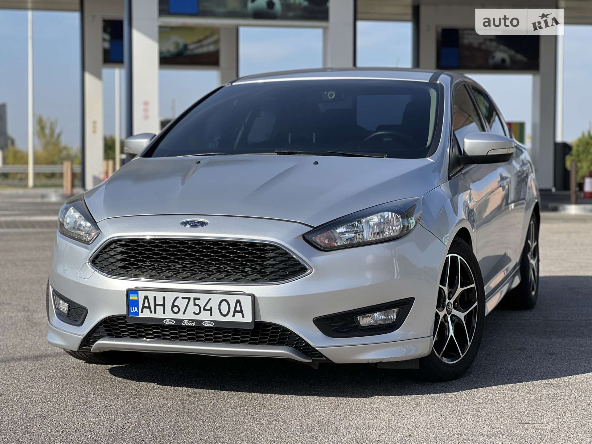 Головне фото звіту автомобіля FORD FOCUS 2016