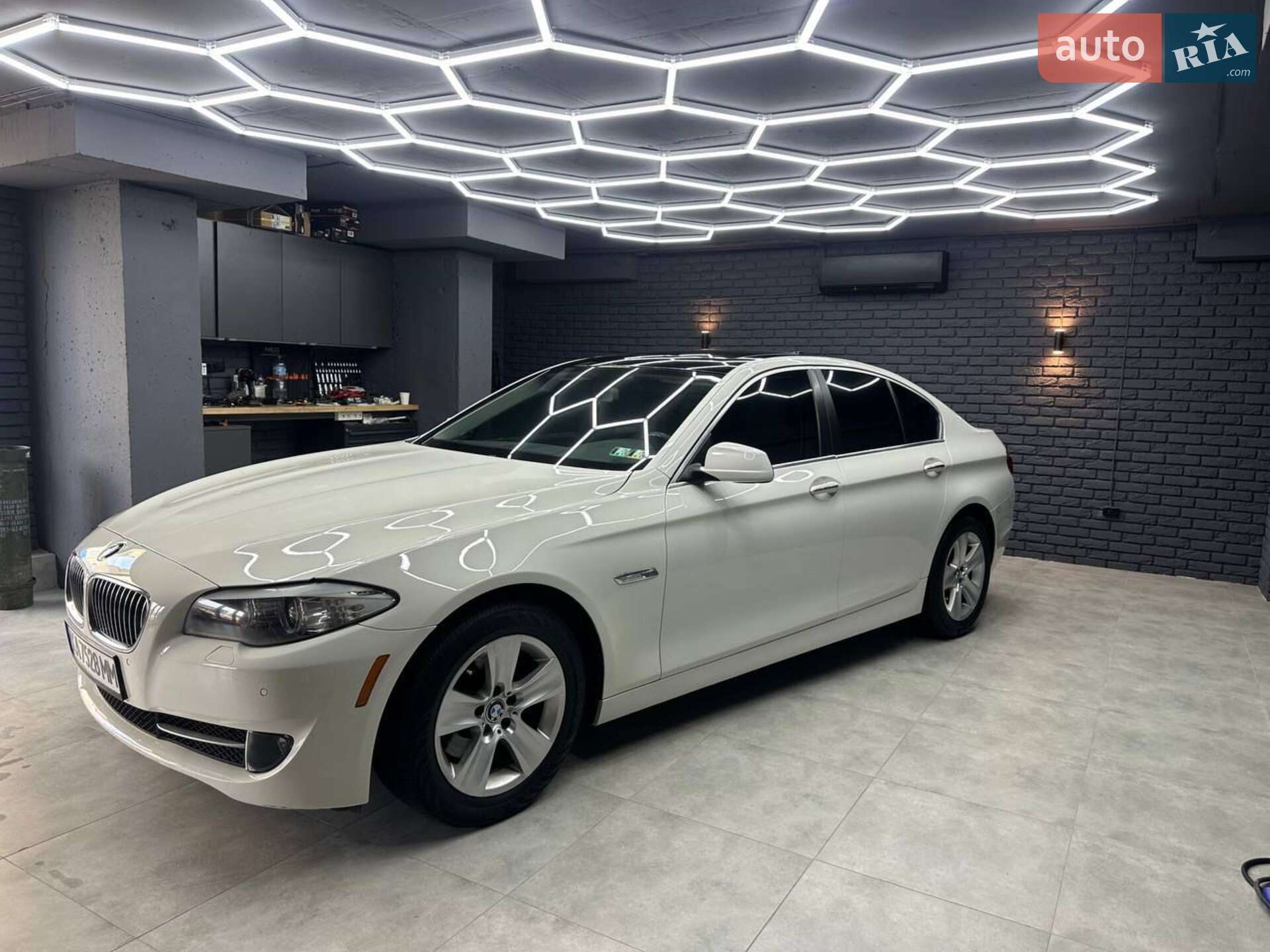 BMW 528I XDRIVE 2012