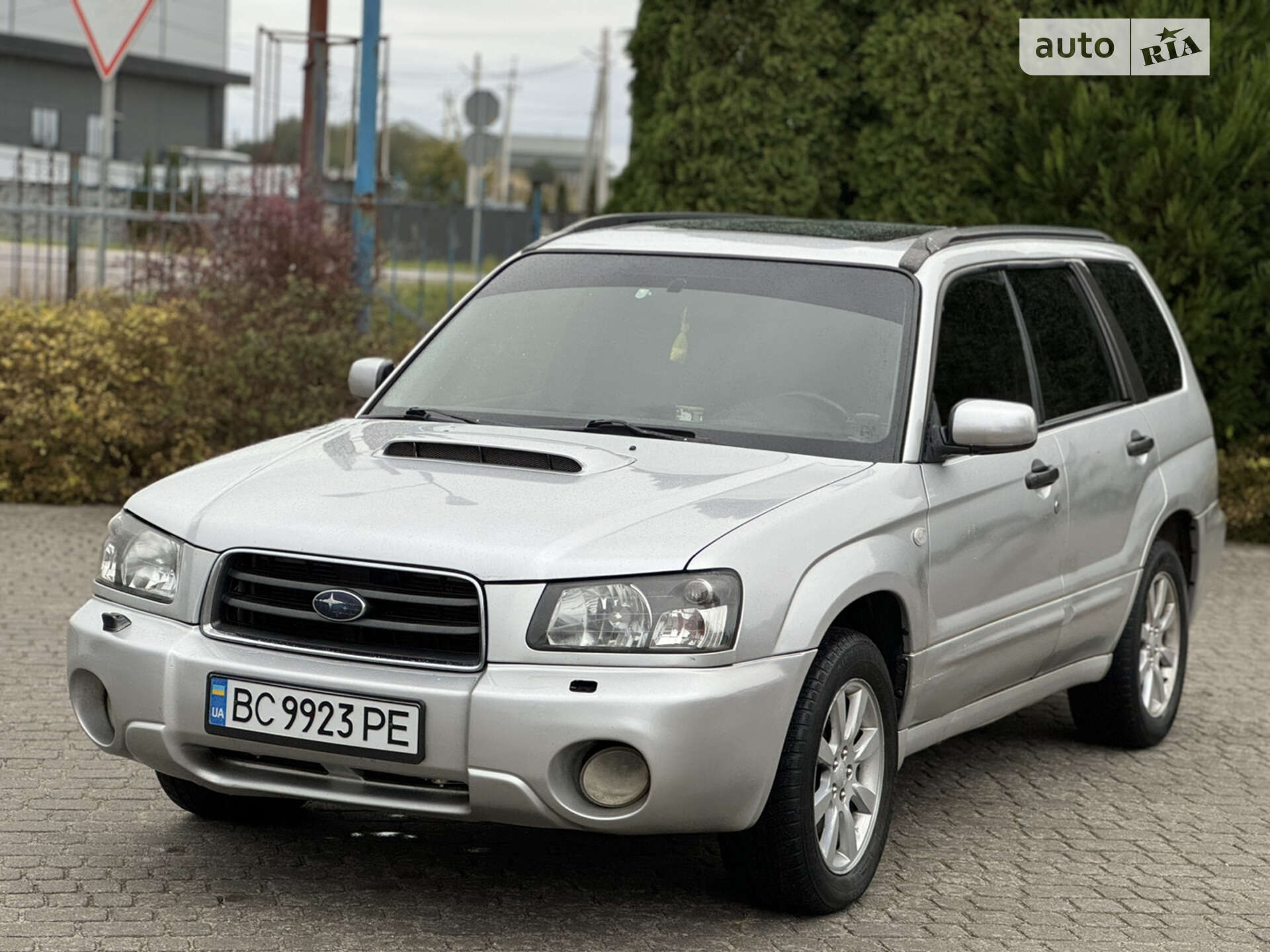 SUBARU FORESTER 2004