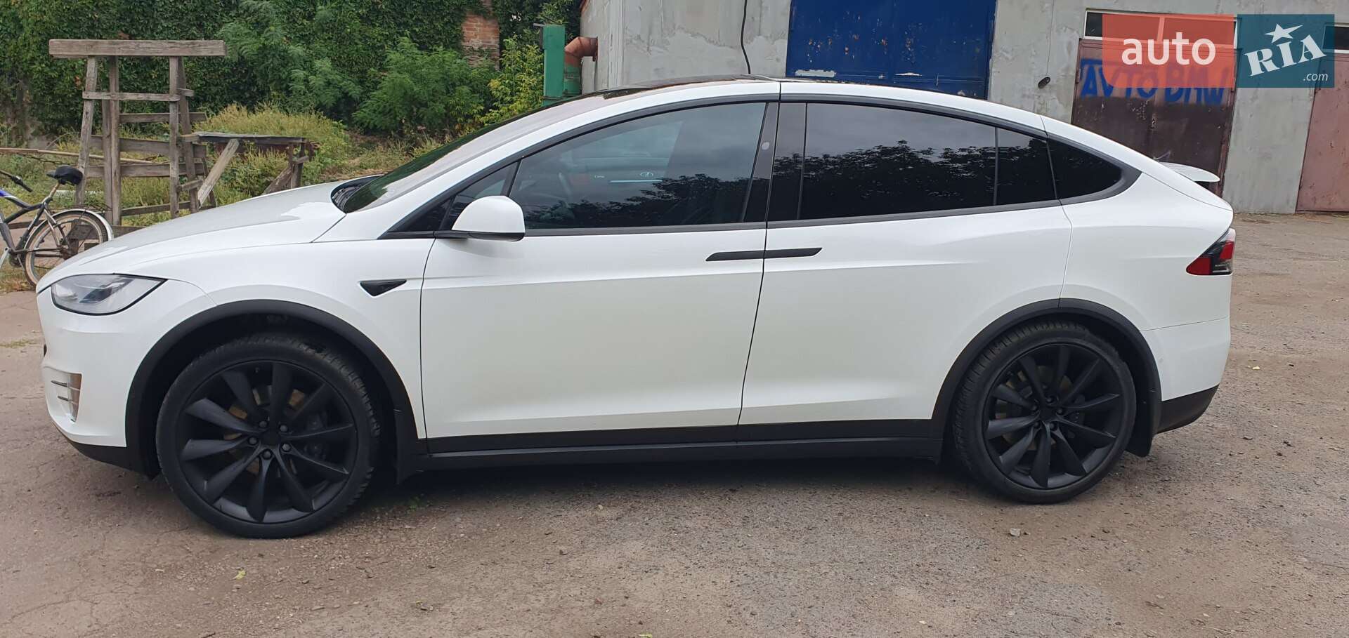 Tesla Model X 2019