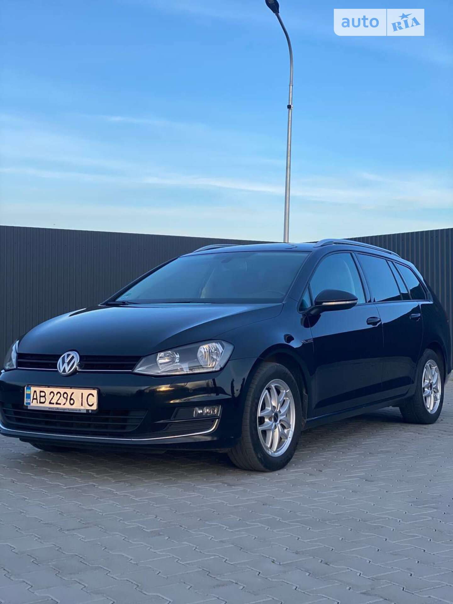 VOLKSWAGEN GOLF 2015