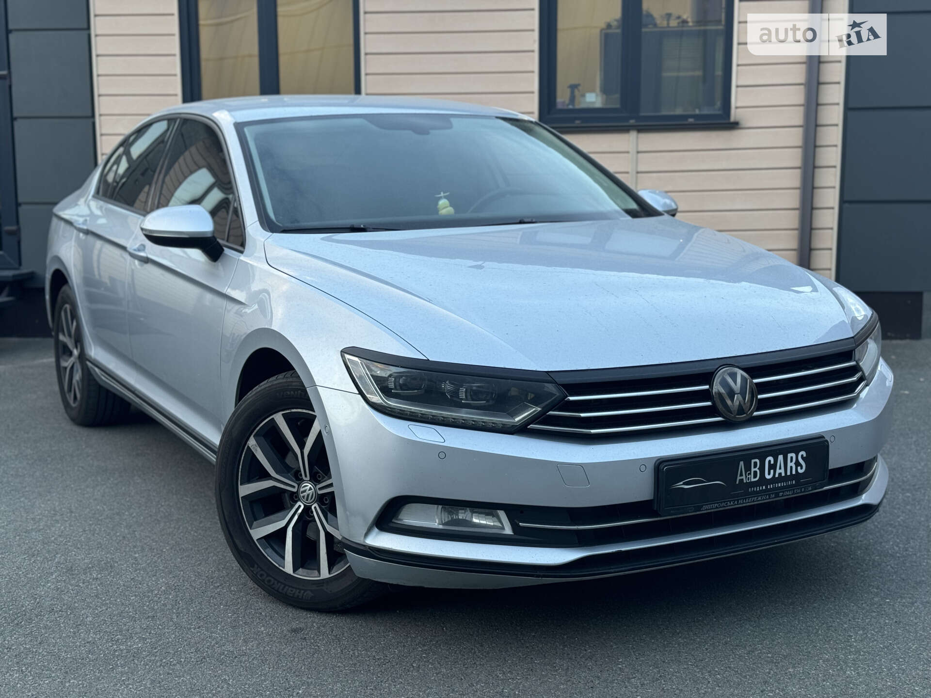 VOLKSWAGEN PASSAT 2015
