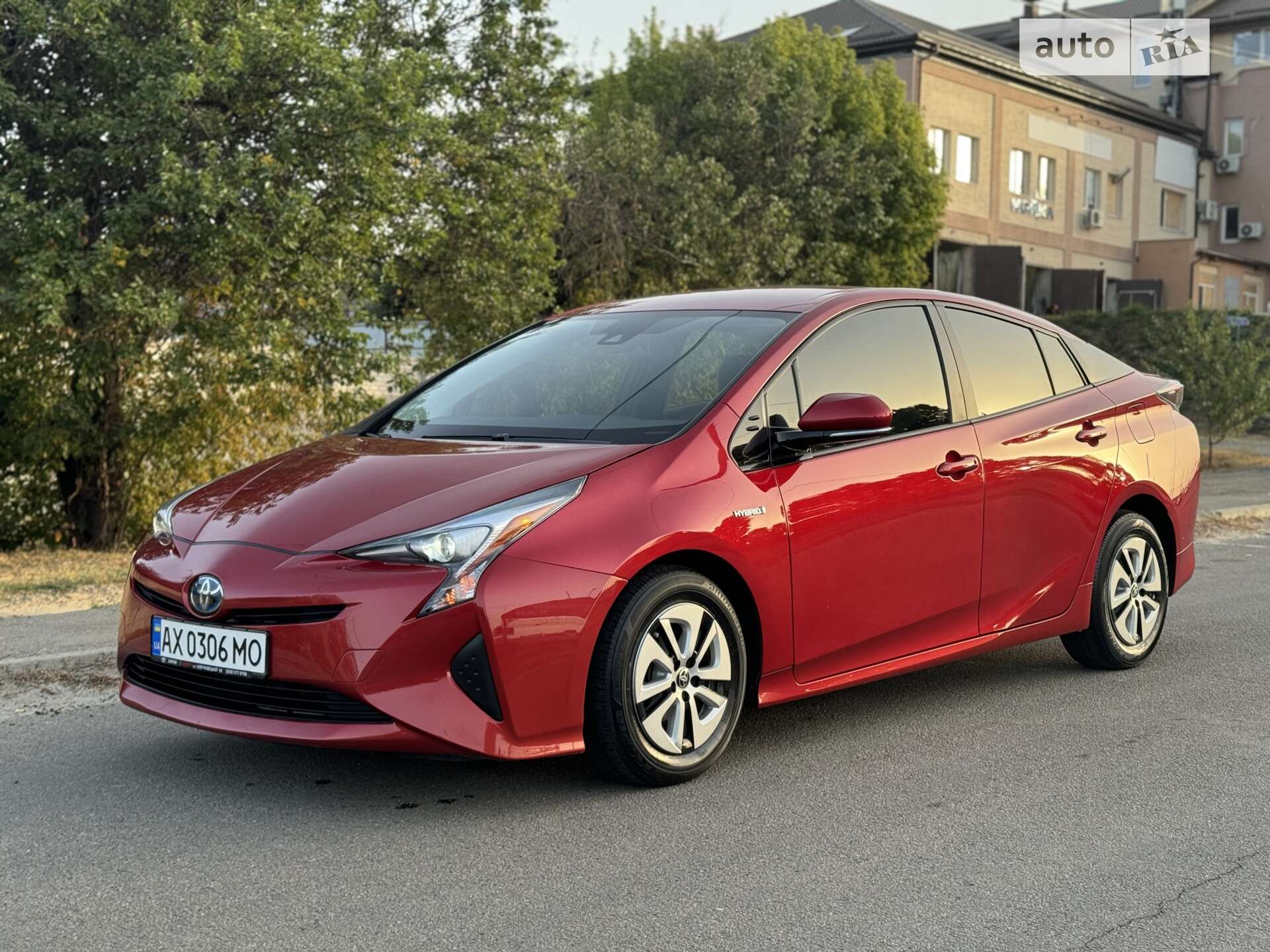 TOYOTA PRIUS 2018
