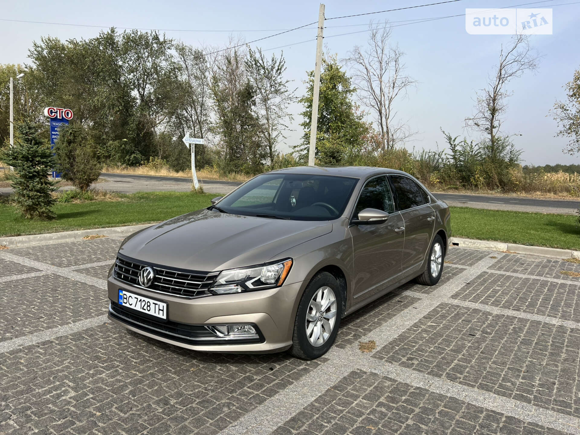 VOLKSWAGEN PASSAT 2016