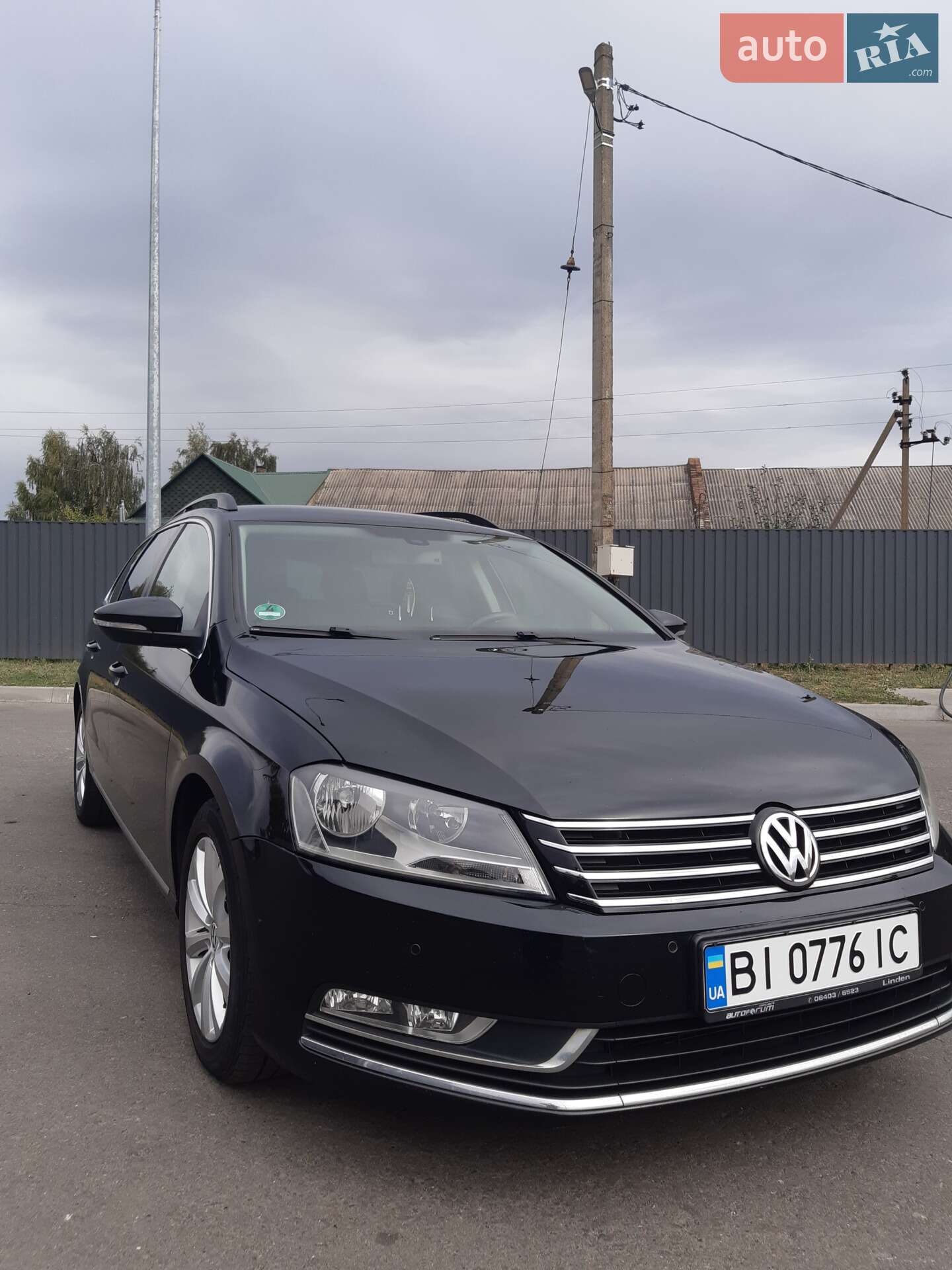 VOLKSWAGEN PASSAT 2011