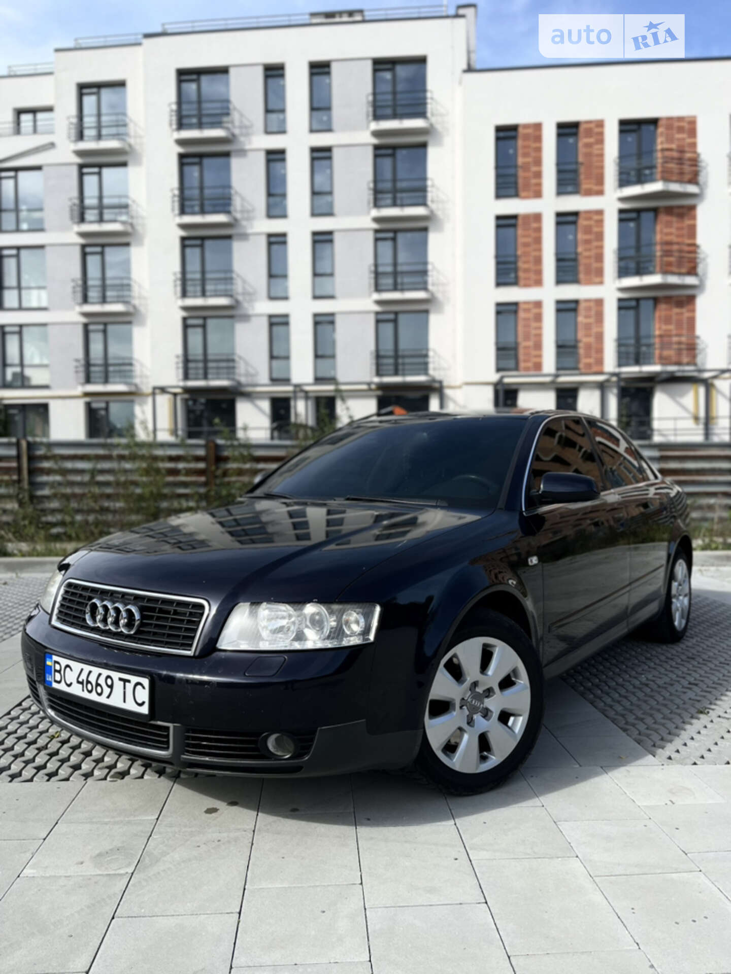 AUDI A4 2002