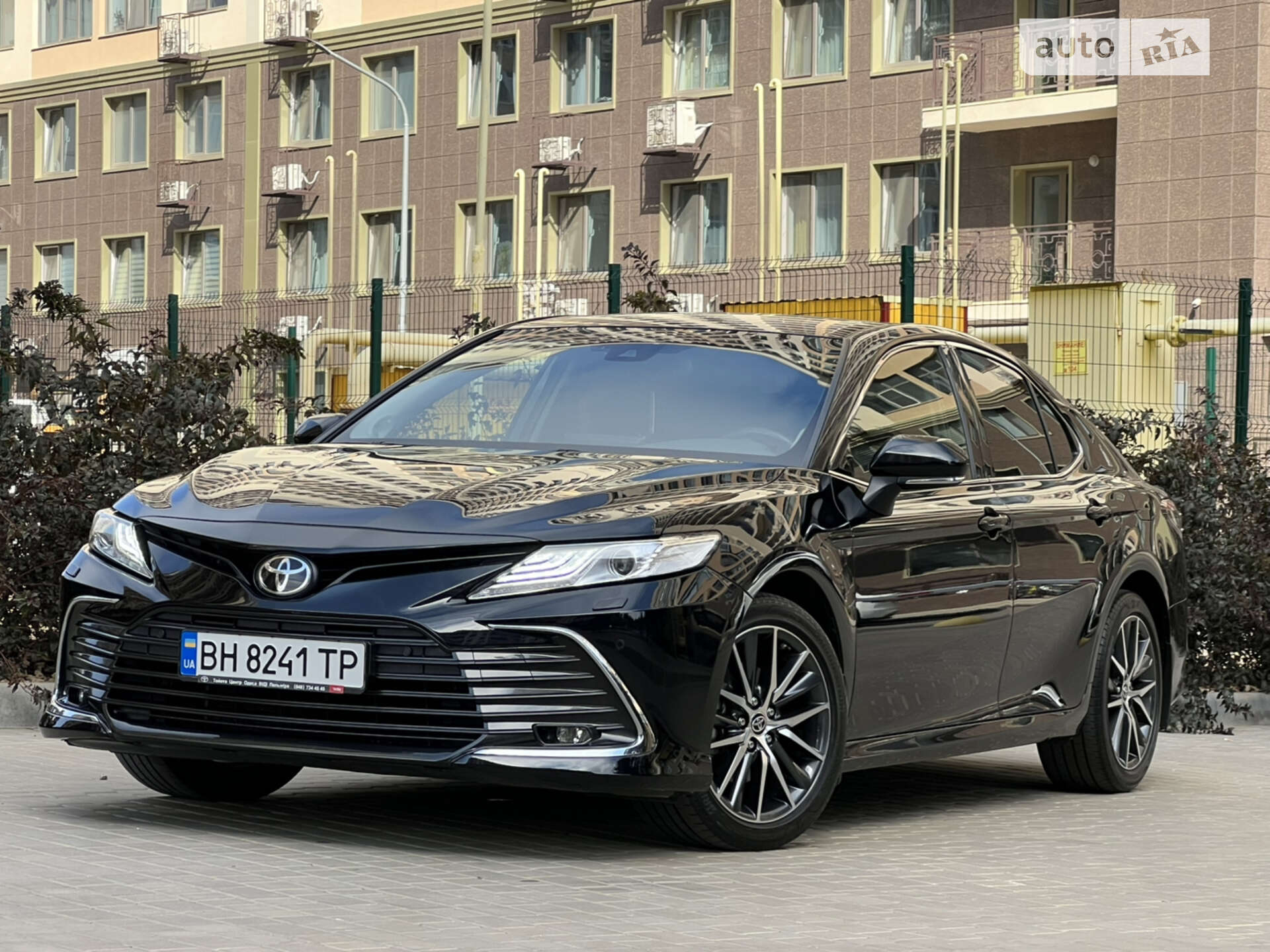 TOYOTA CAMRY