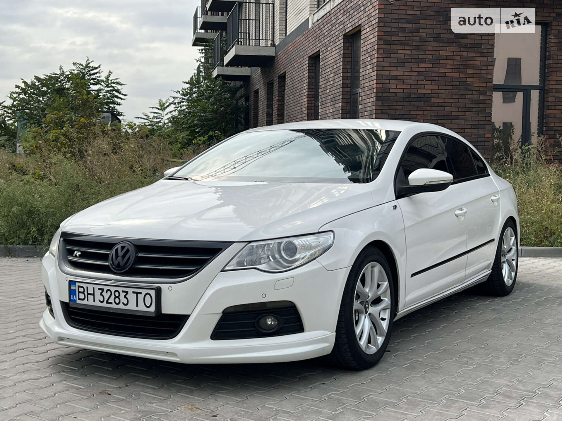 VOLKSWAGEN PASSAT CC 2011