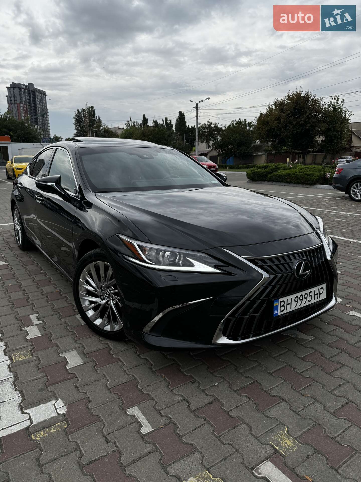 LEXUS ES 300H 2022