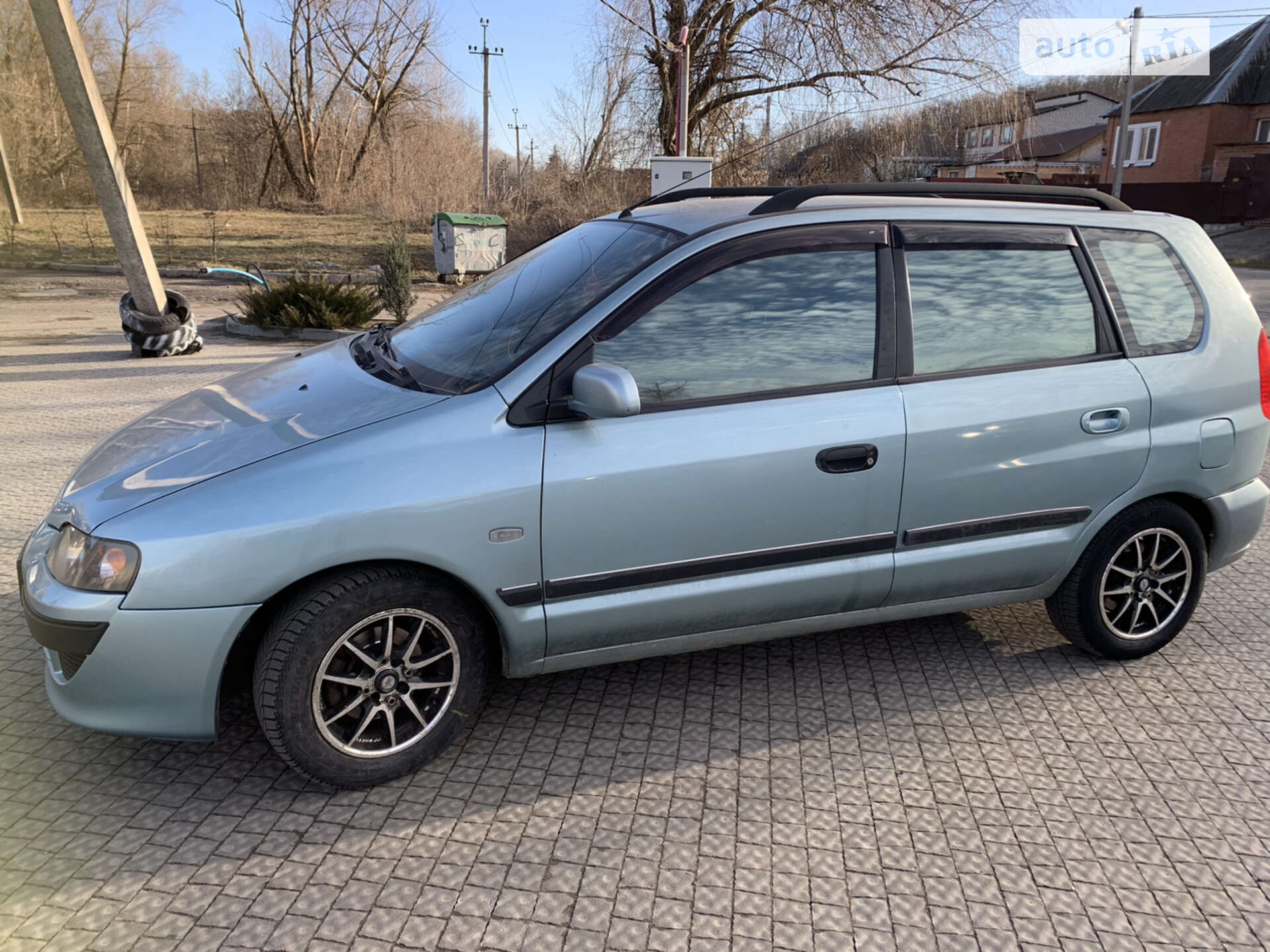 MITSUBISHI SPACE STAR 2002