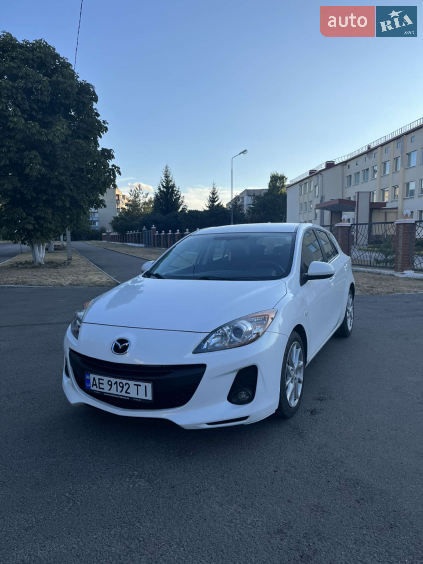 MAZDA 3 2011