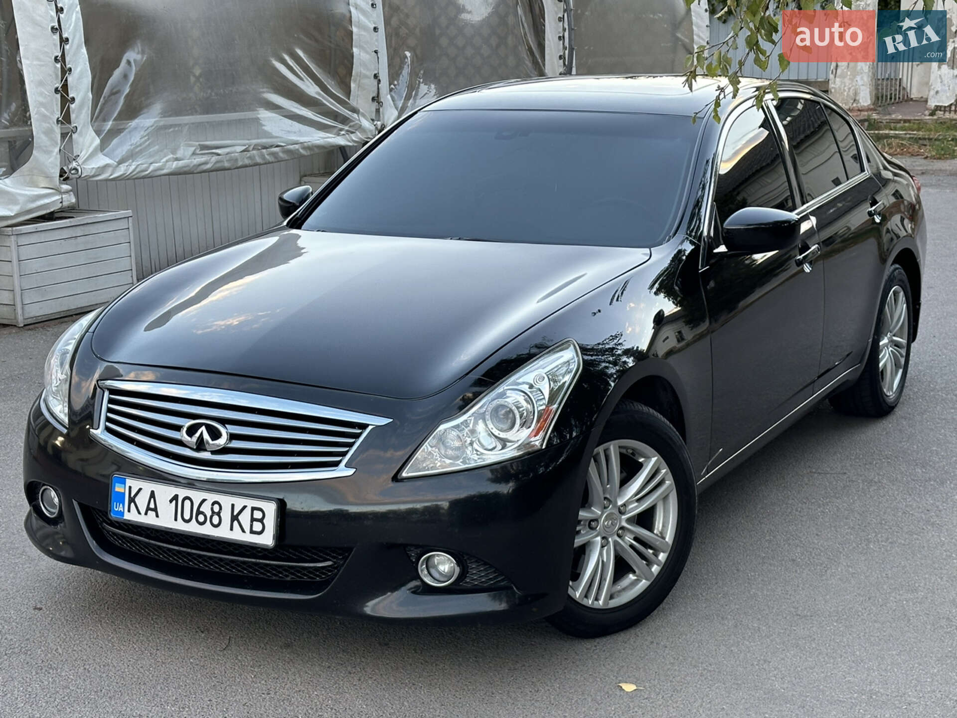 INFINITI G25 2011
