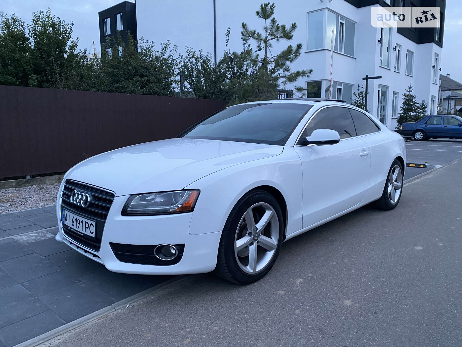 Головне фото звіту автомобіля AUDI A5 2011