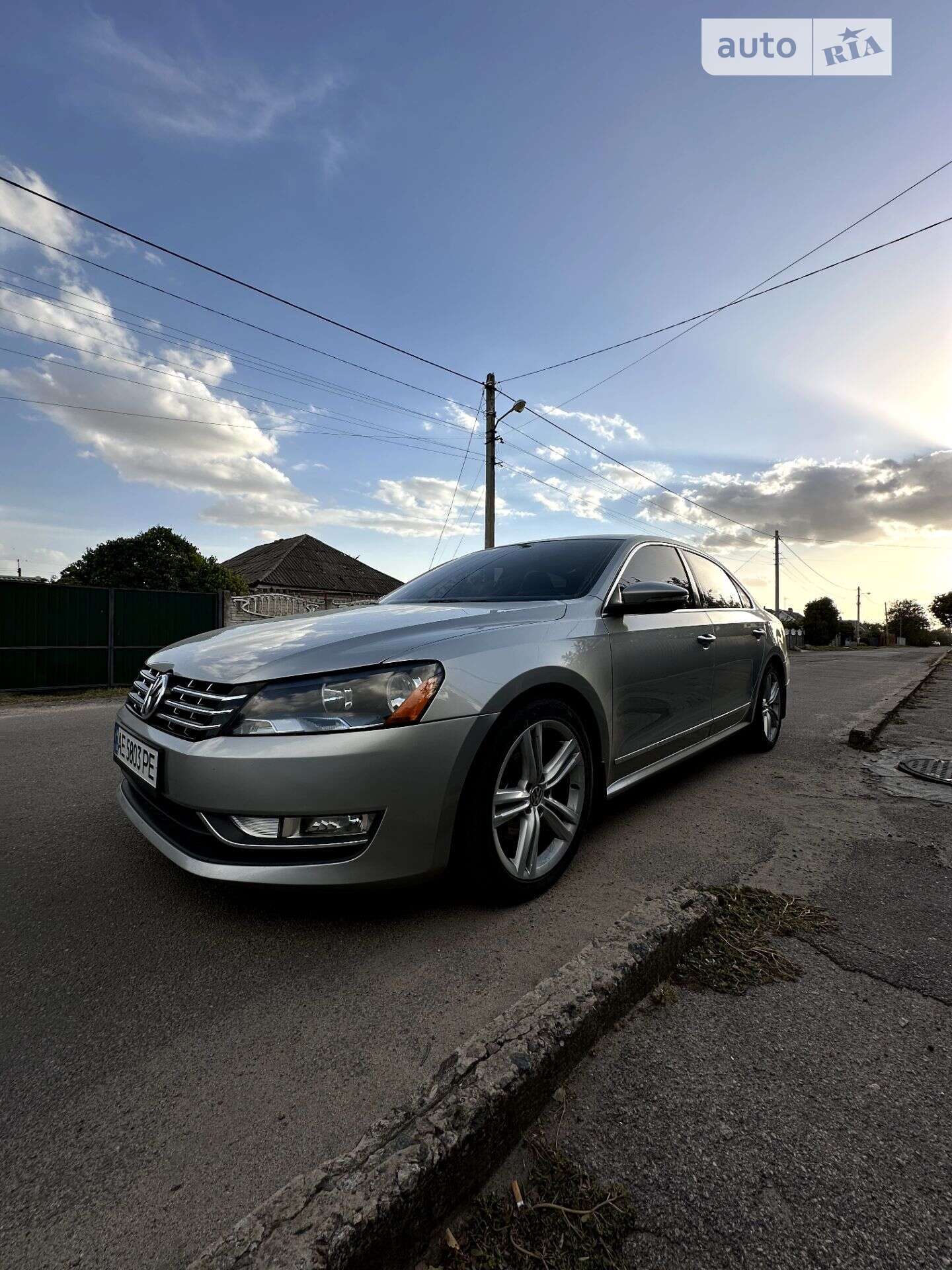 VOLKSWAGEN PASSAT 2011