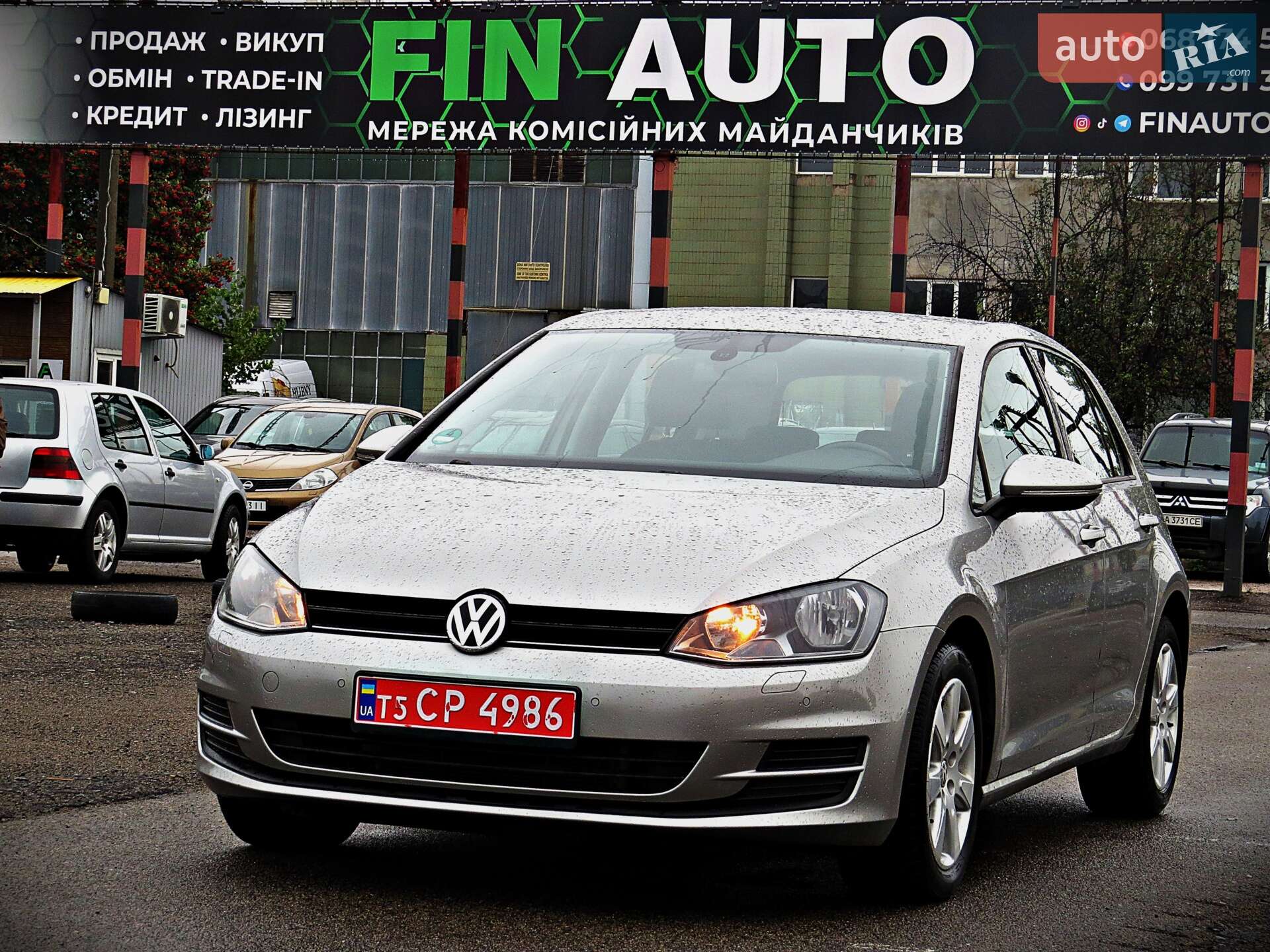 VOLKSWAGEN GOLF 2012