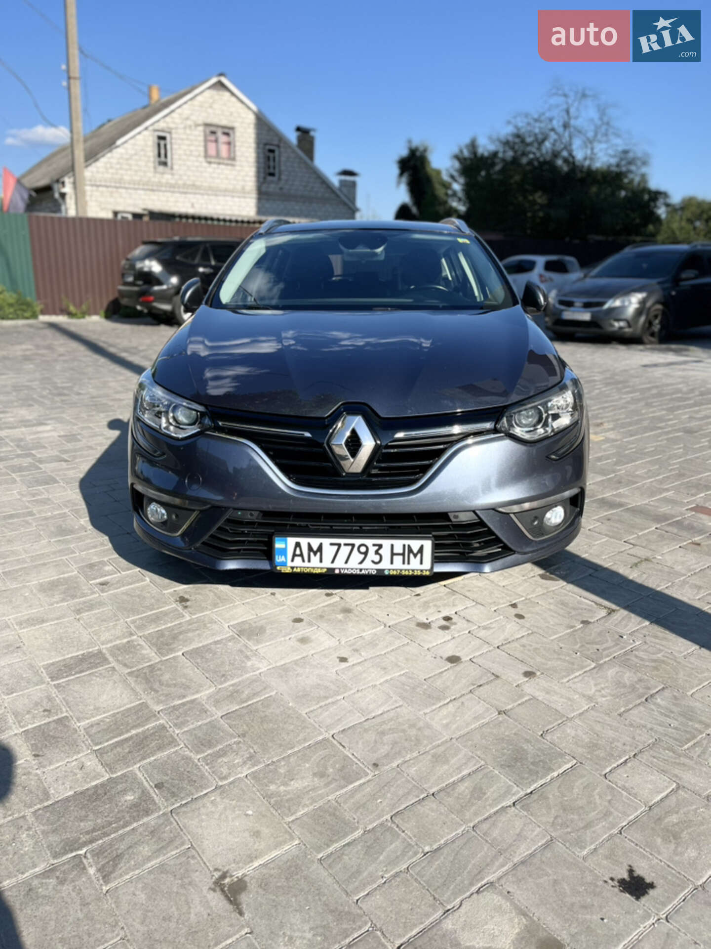 Головне фото звіту автомобіля RENAULT MEGANE 2017