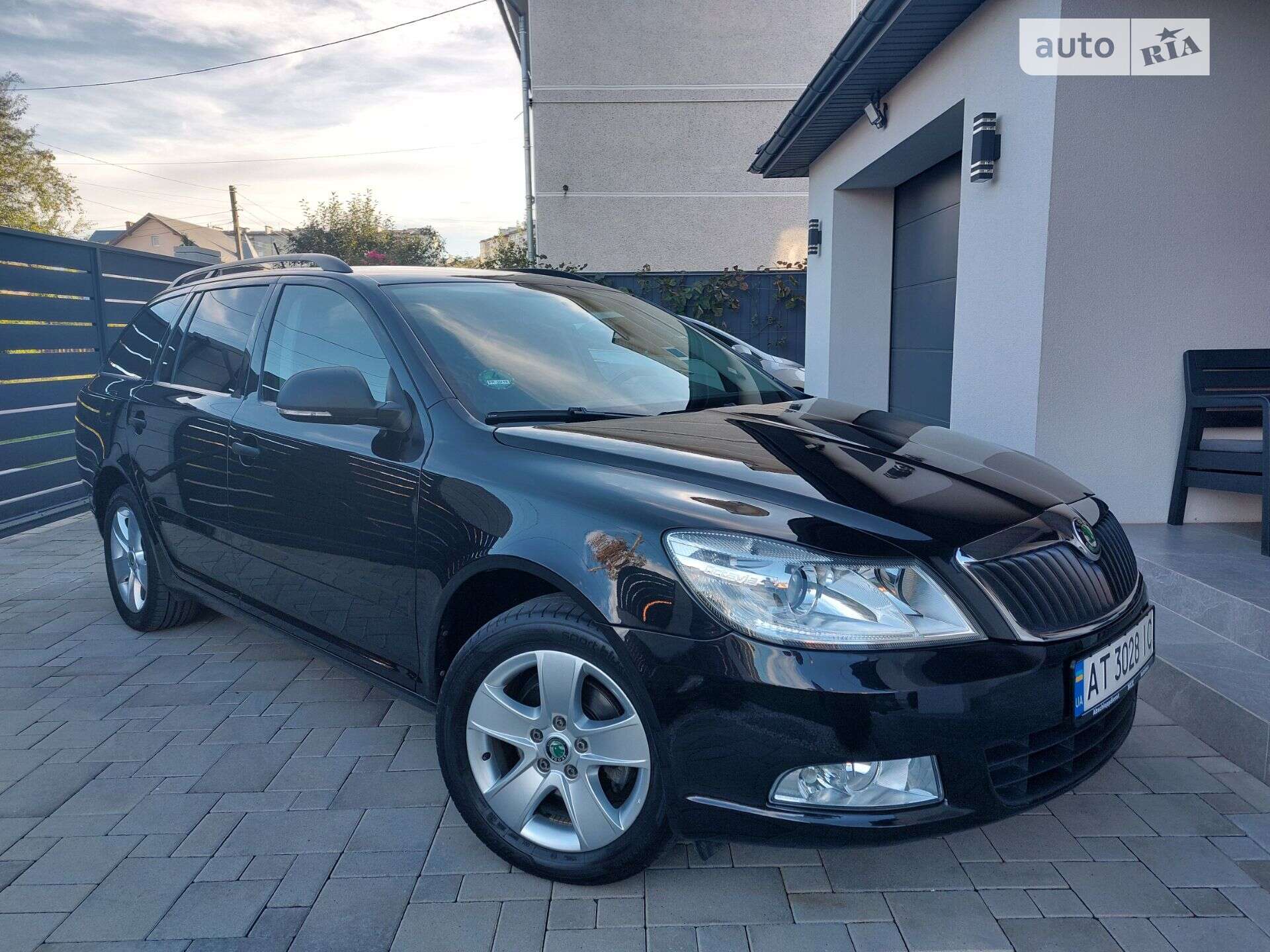 Головне фото звіту автомобіля SKODA OCTAVIA 2011