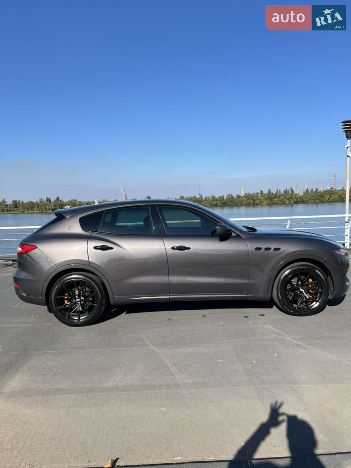 Головне фото звіту автомобіля MASERATI LEVANTE 2017