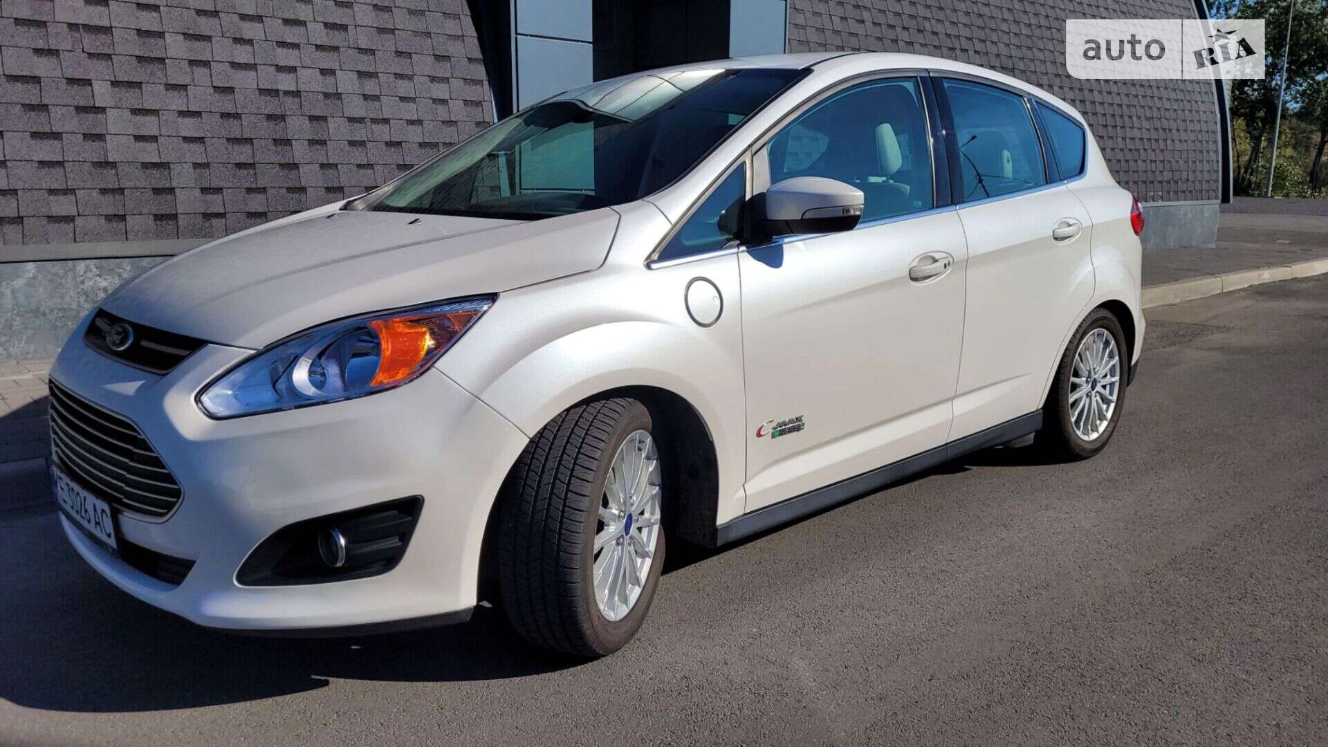 Головне фото звіту автомобіля FORD C-MAX 2014