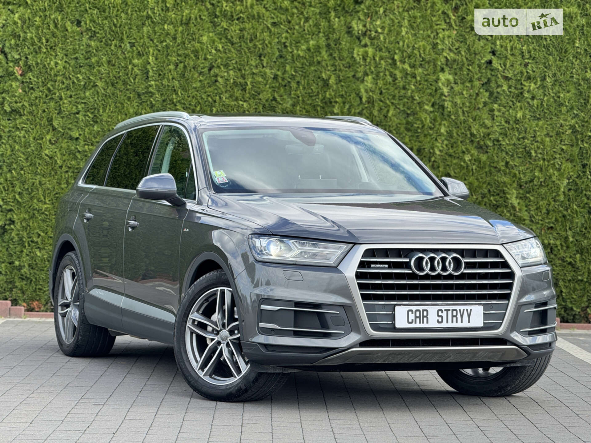 AUDI Q7