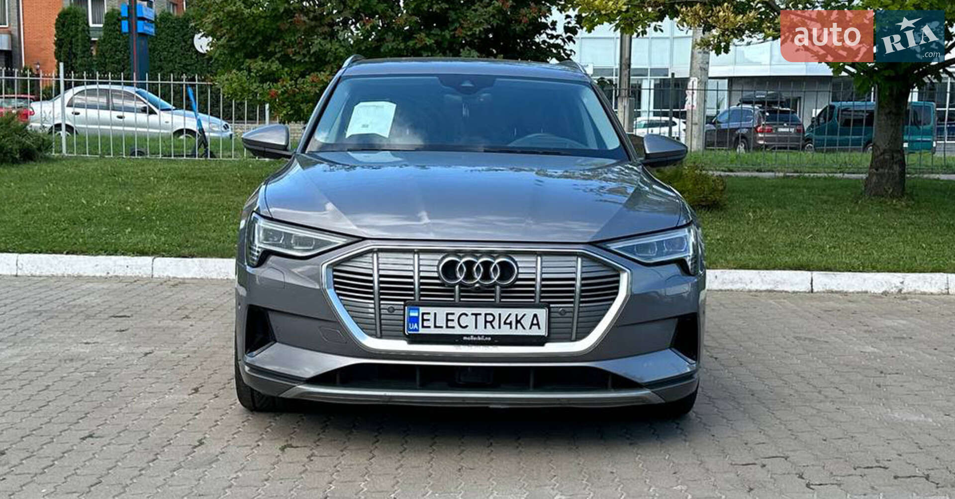 Головне фото звіту автомобіля AUDI E-TRON 2019