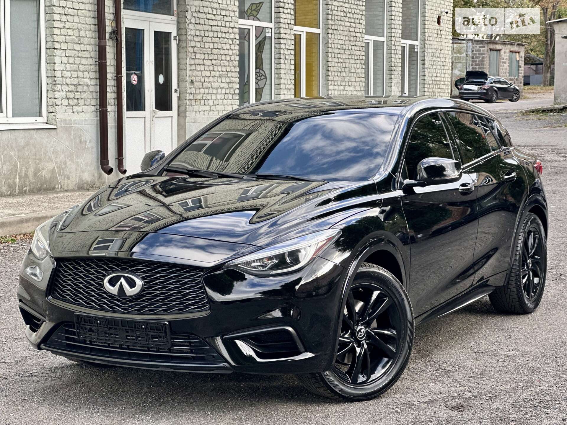 INFINITI QX30 2016