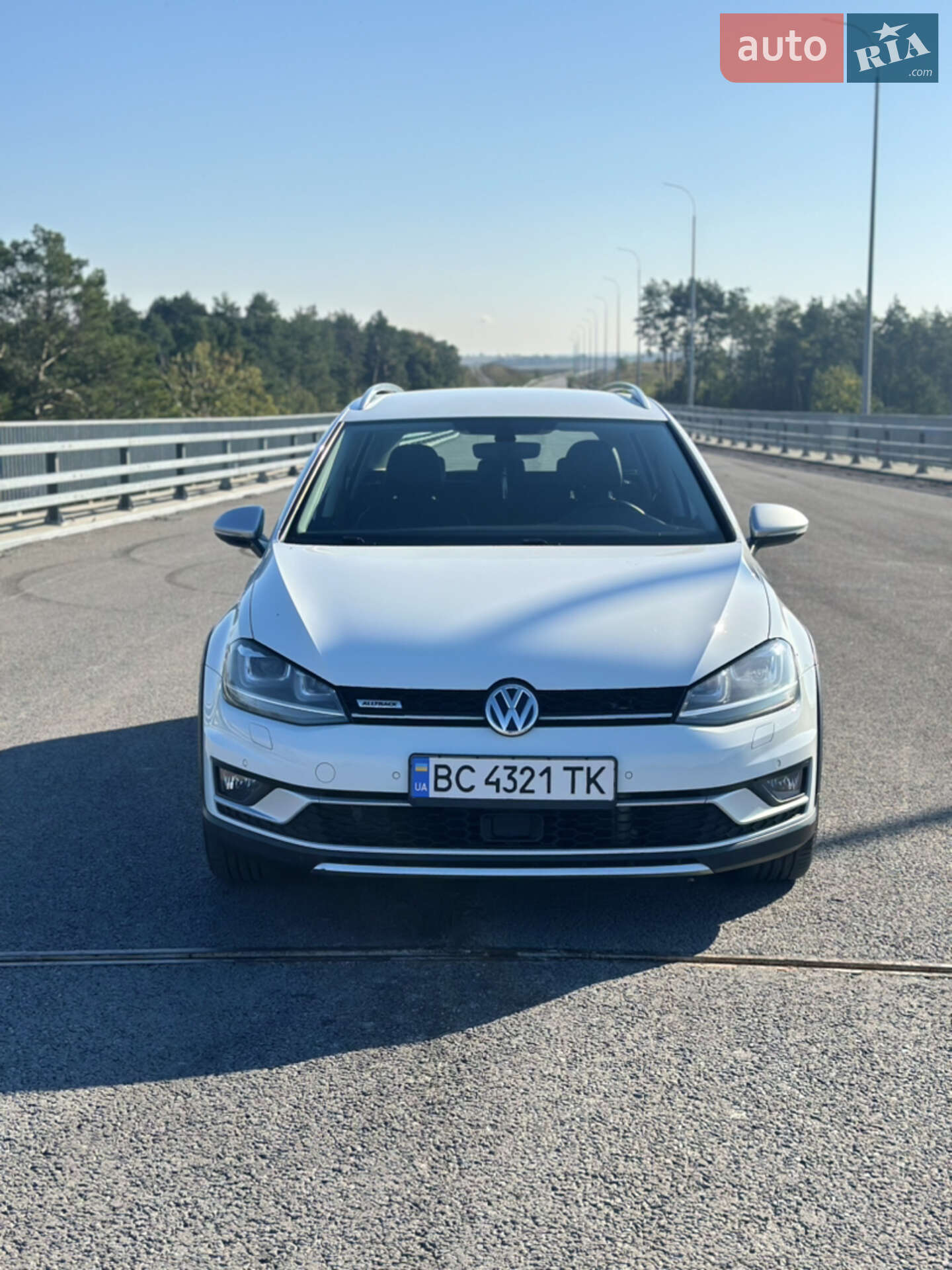 VOLKSWAGEN GOLF 2016