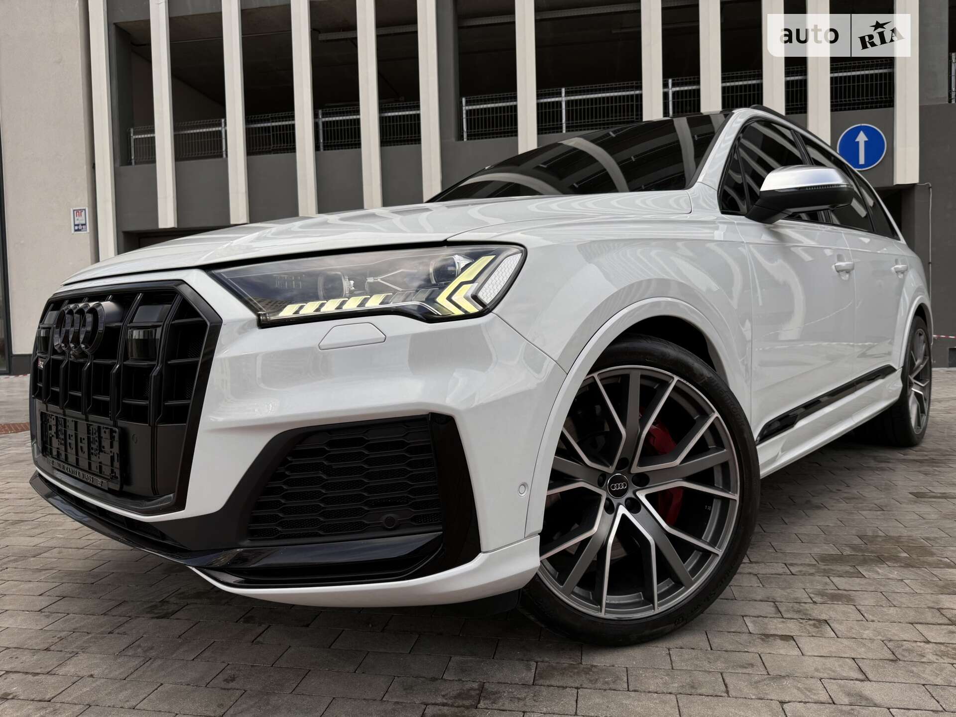 AUDI SQ7