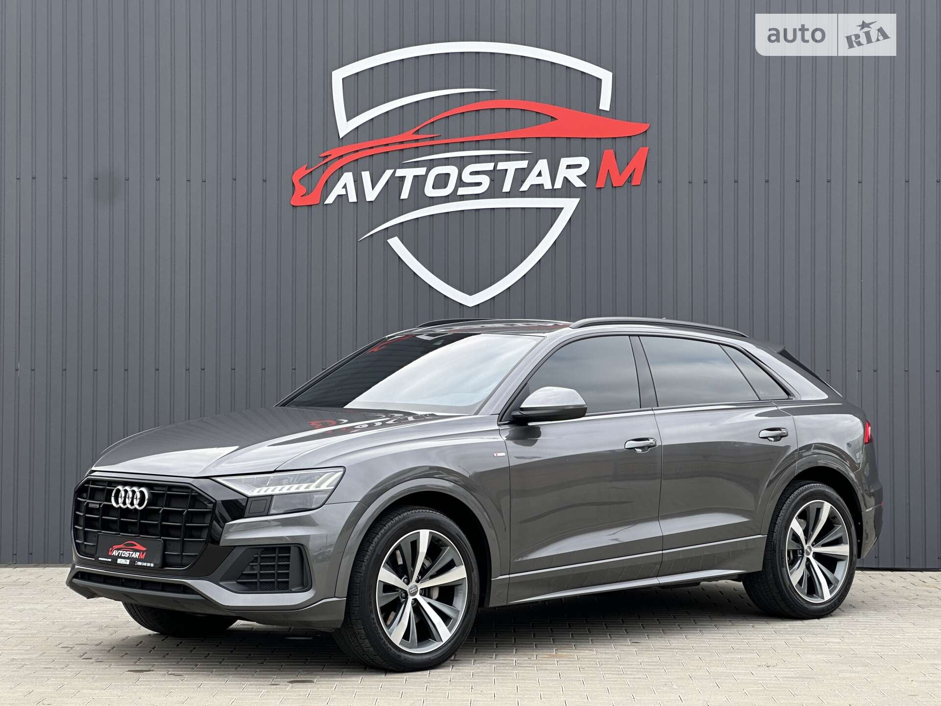 Головне фото звіту автомобіля AUDI Q8 2019