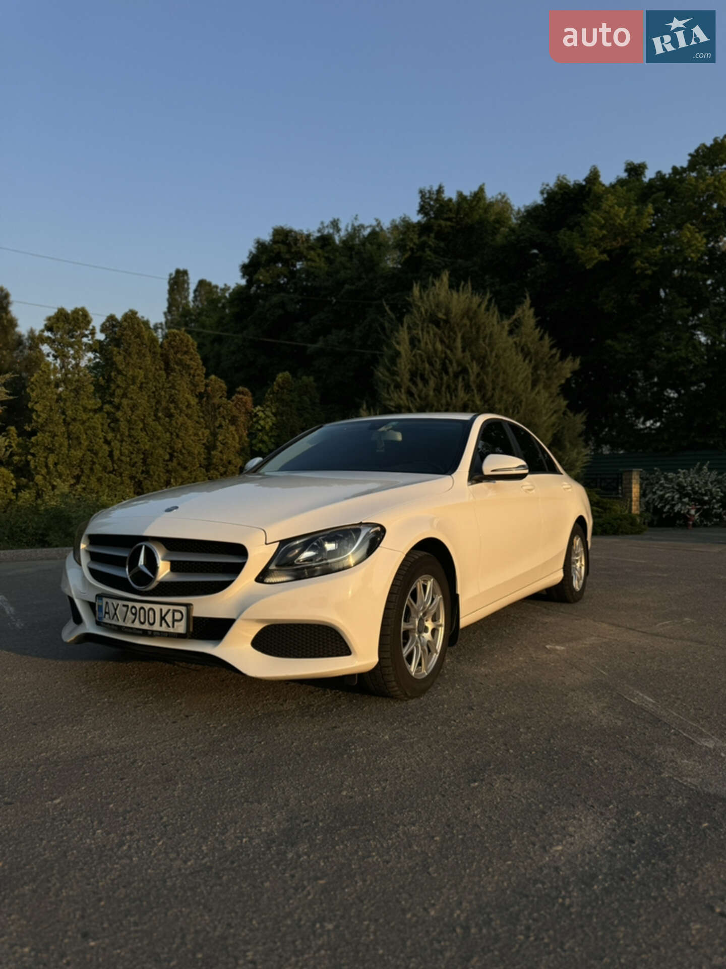 MERCEDES-BENZ C 200 2016