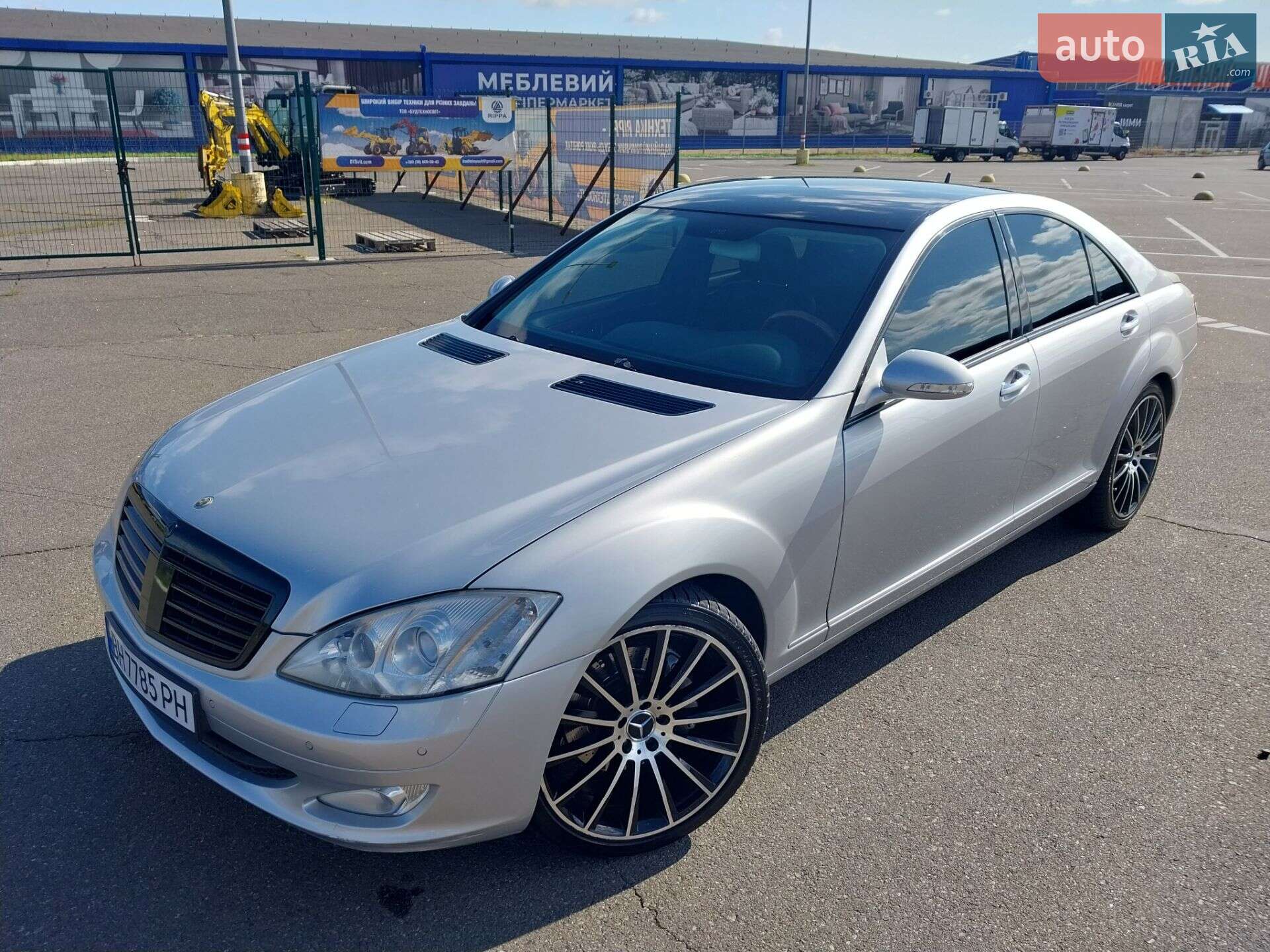 Mercedes-Benz S-Class 2007