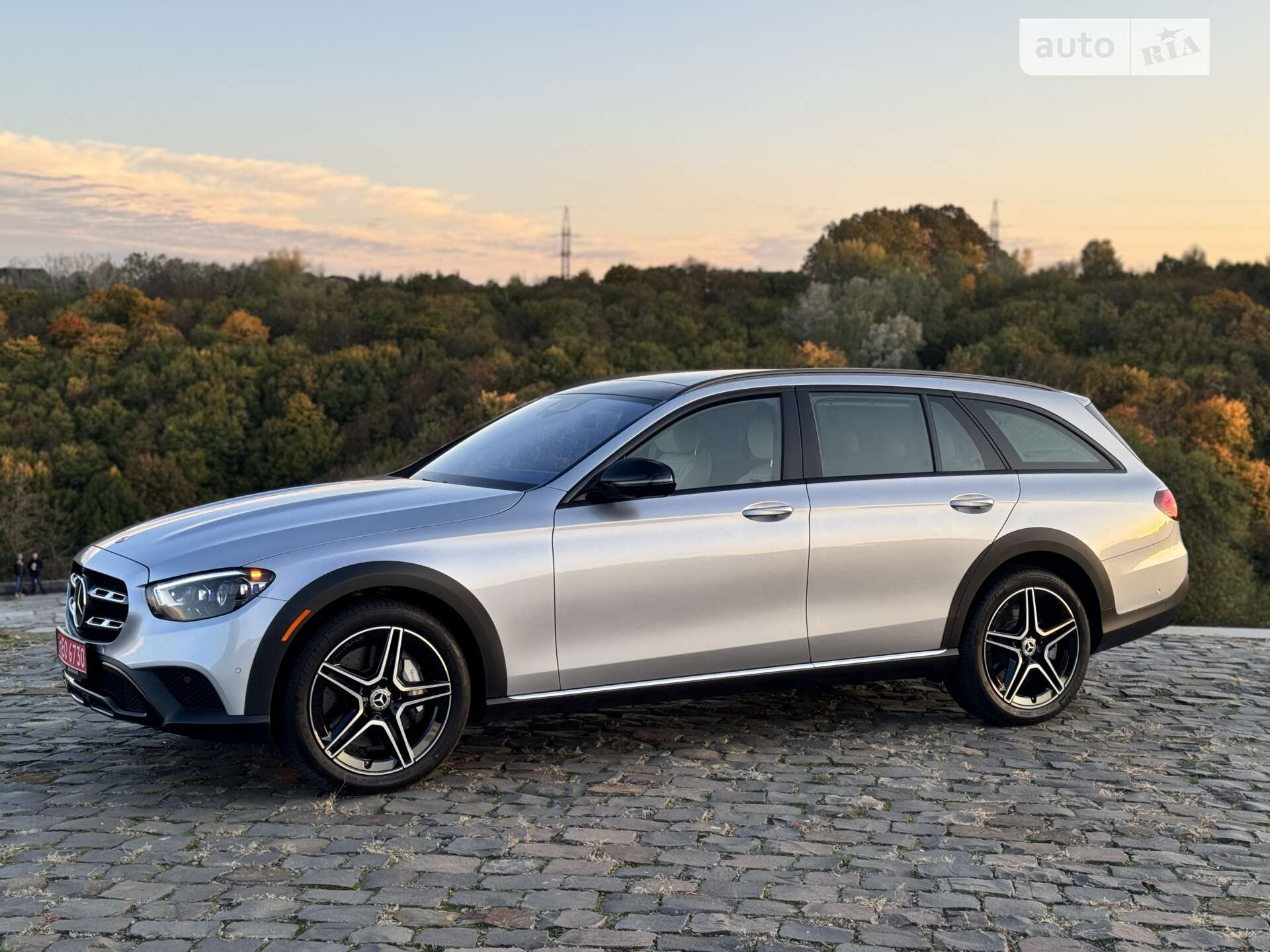 MERCEDES-BENZ E 450 2023