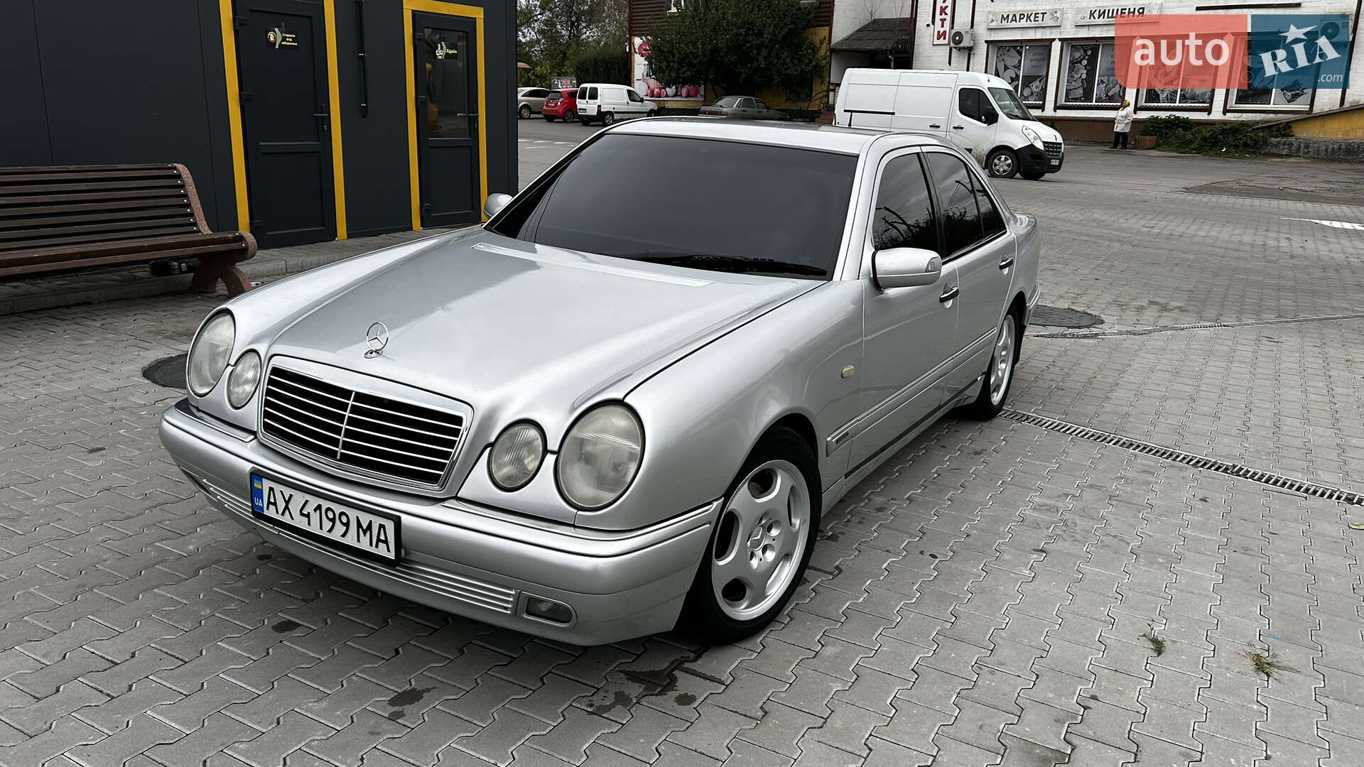 Mercedes-Benz E-Class 1999