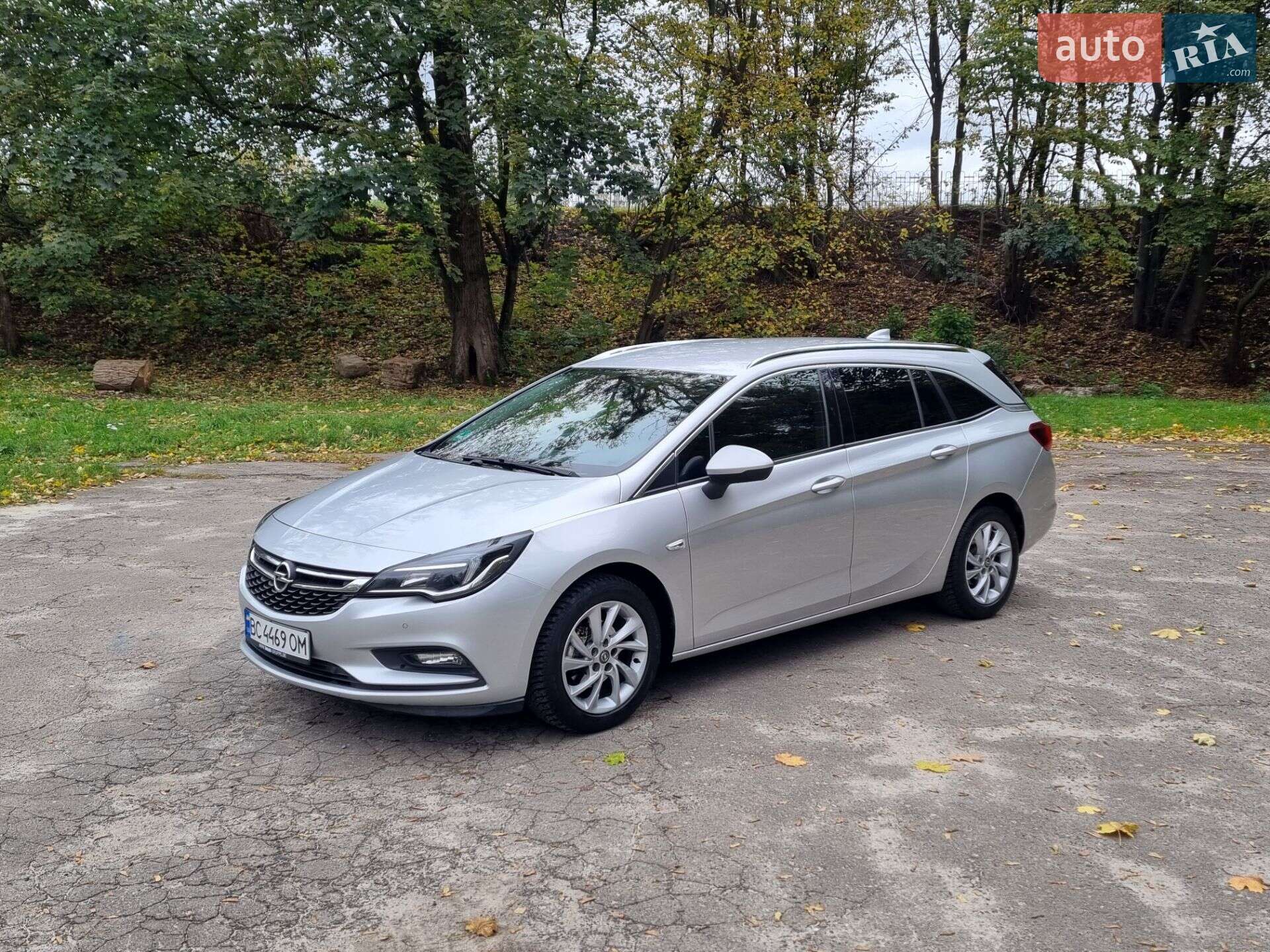 Головне фото звіту автомобіля OPEL ASTRA SPORTS TOURER 2017