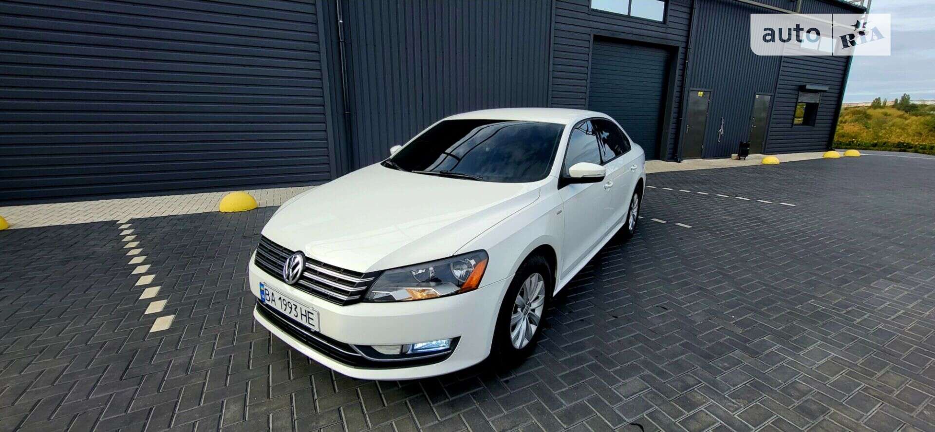 VOLKSWAGEN PASSAT 2014