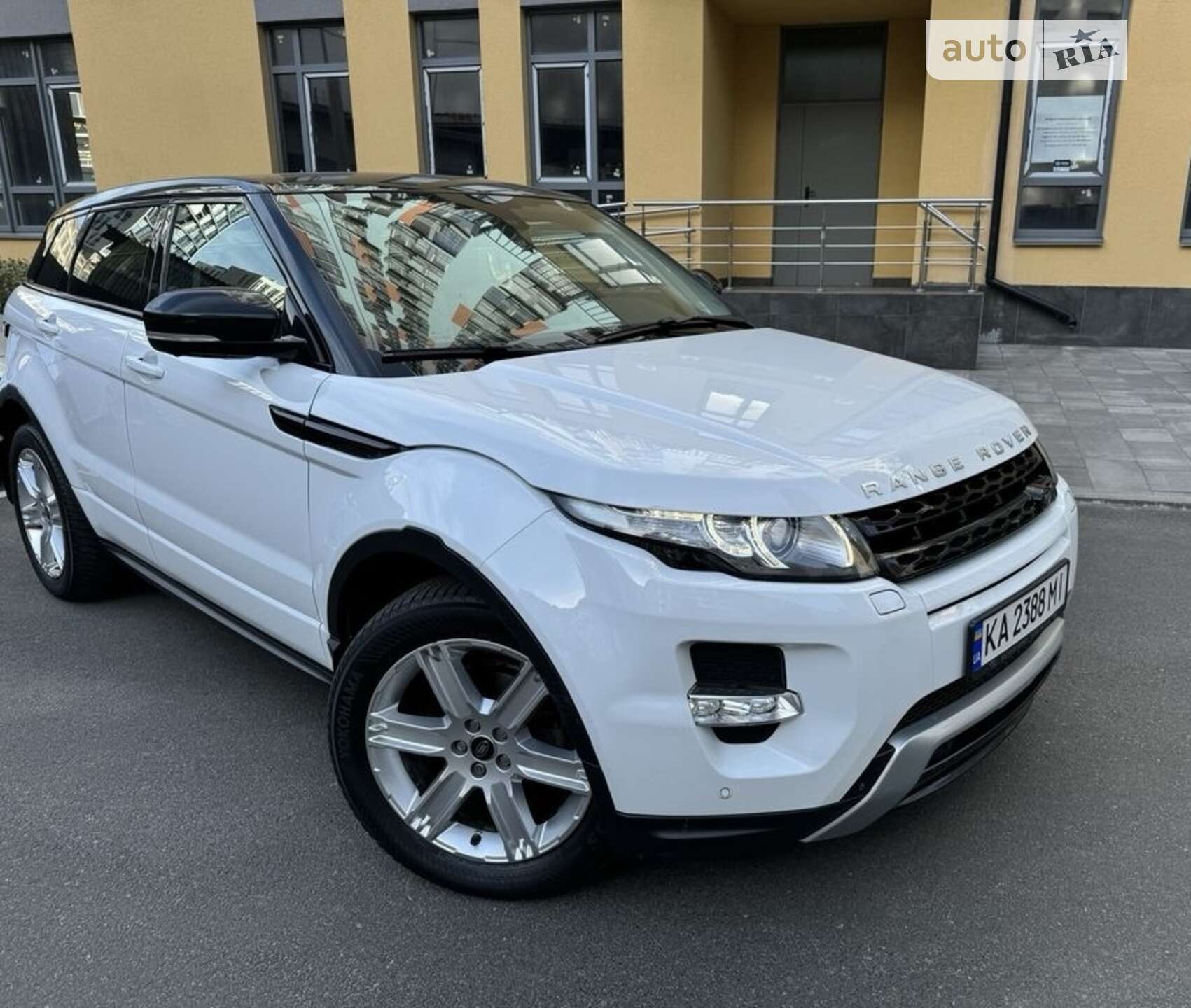 Головне фото звіту автомобіля LAND ROVER RANGE ROVER EVOQUE 2013