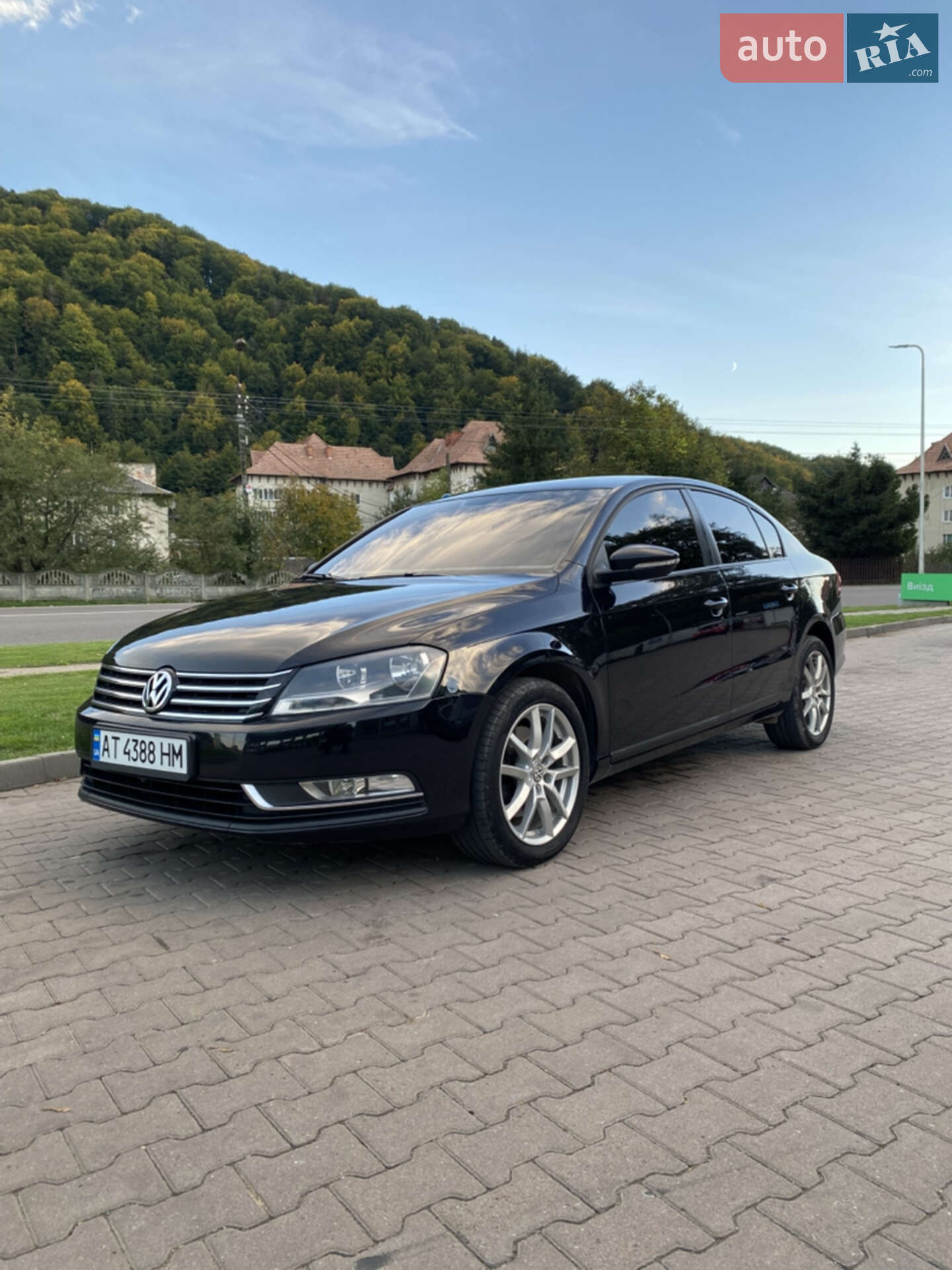 VOLKSWAGEN PASSAT 2011