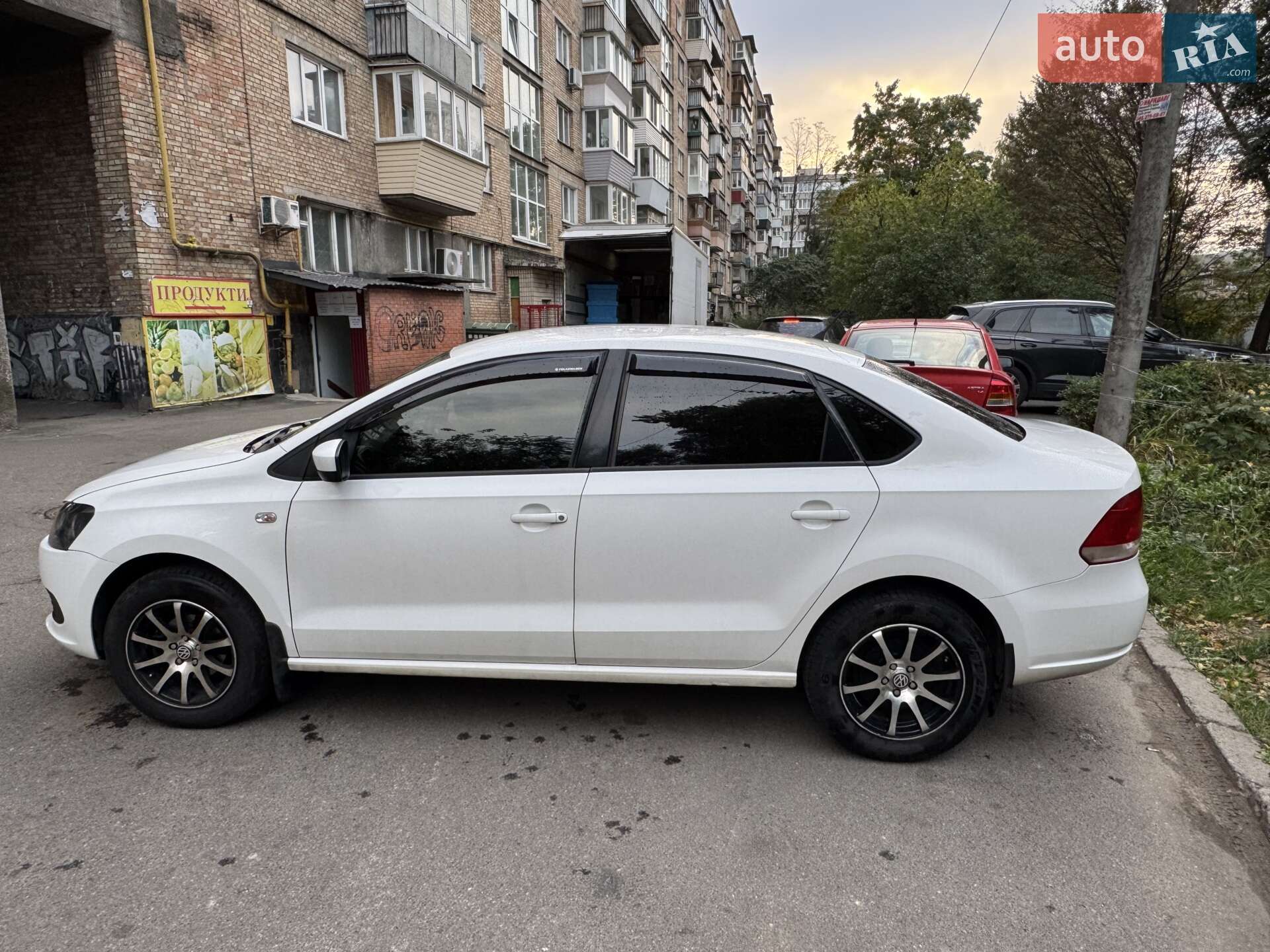 VOLKSWAGEN POLO 2011