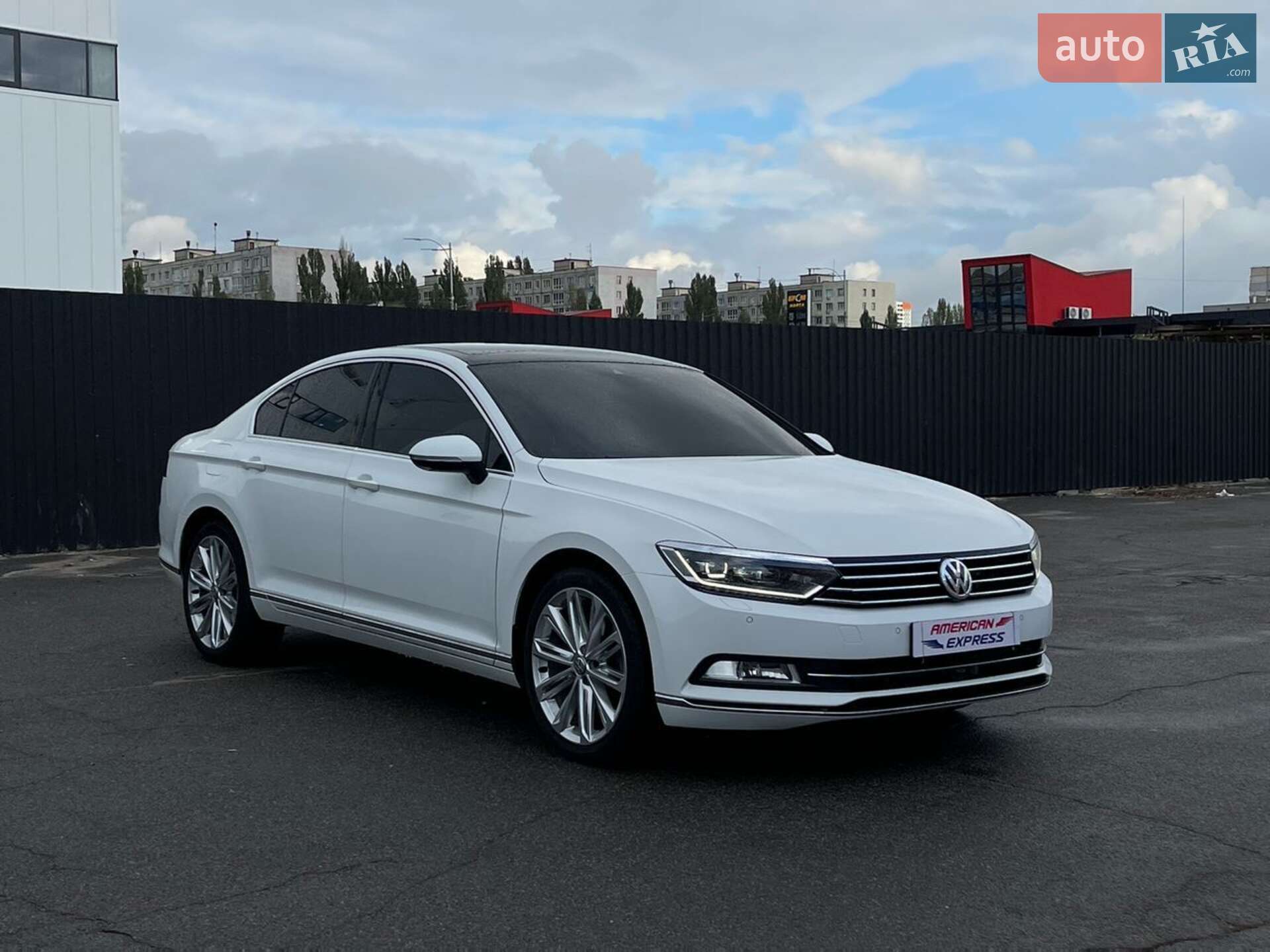 VOLKSWAGEN PASSAT 2018