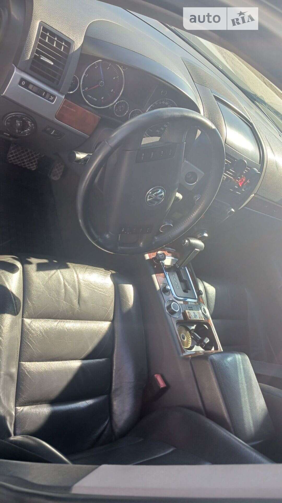 VOLKSWAGEN TOUAREG 2005