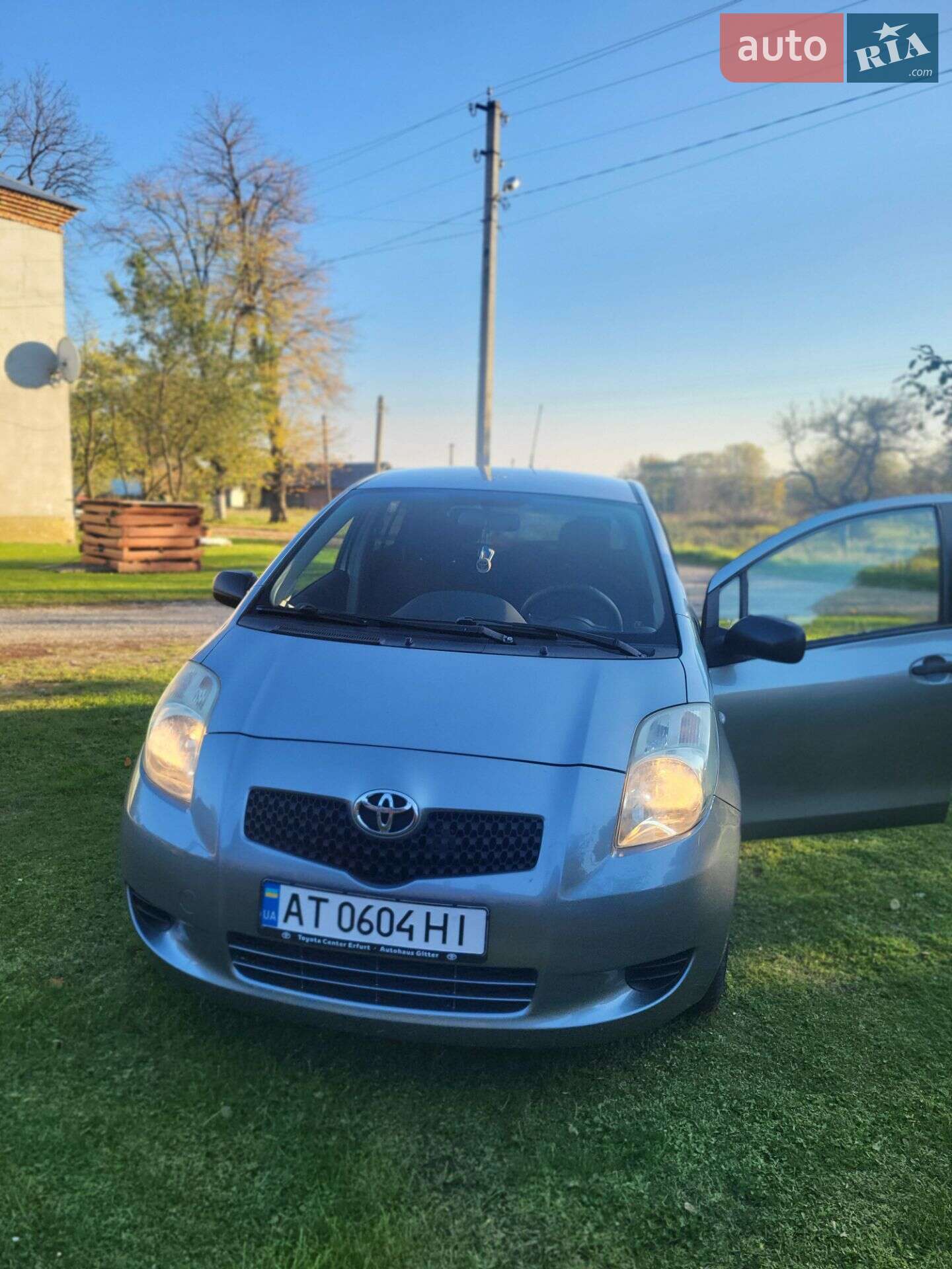 TOYOTA YARIS 2005