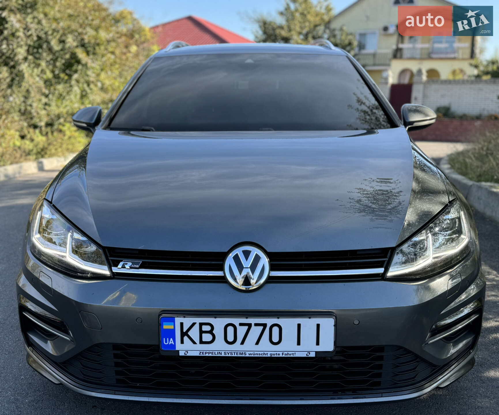 VOLKSWAGEN GOLF 2019