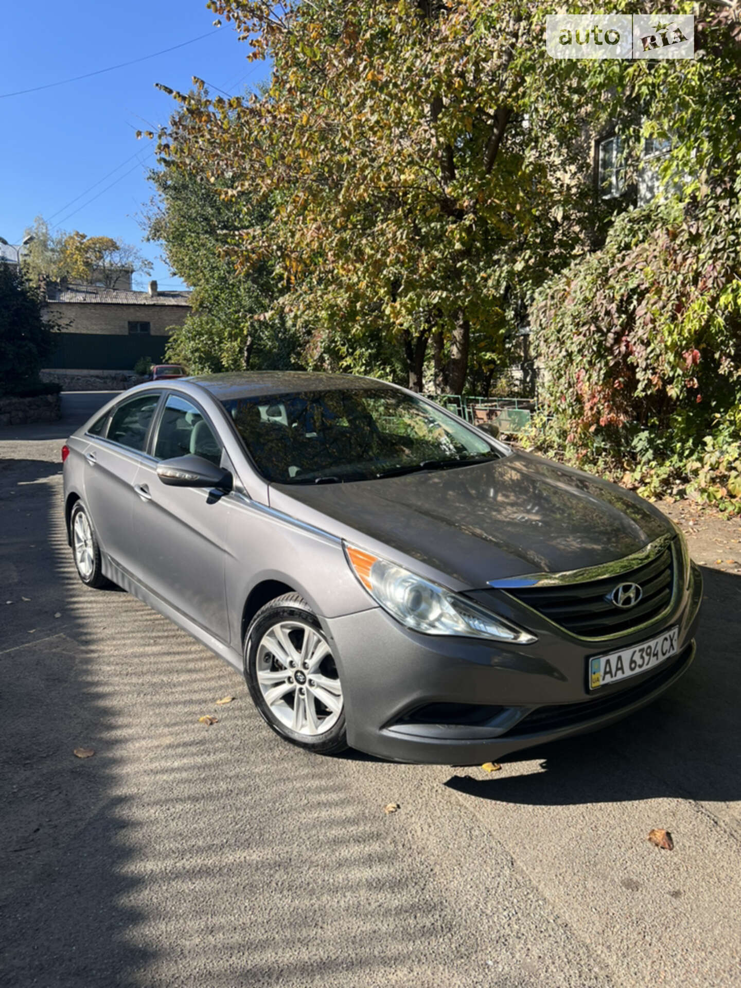 Головне фото звіту автомобіля HYUNDAI SONATA 2013