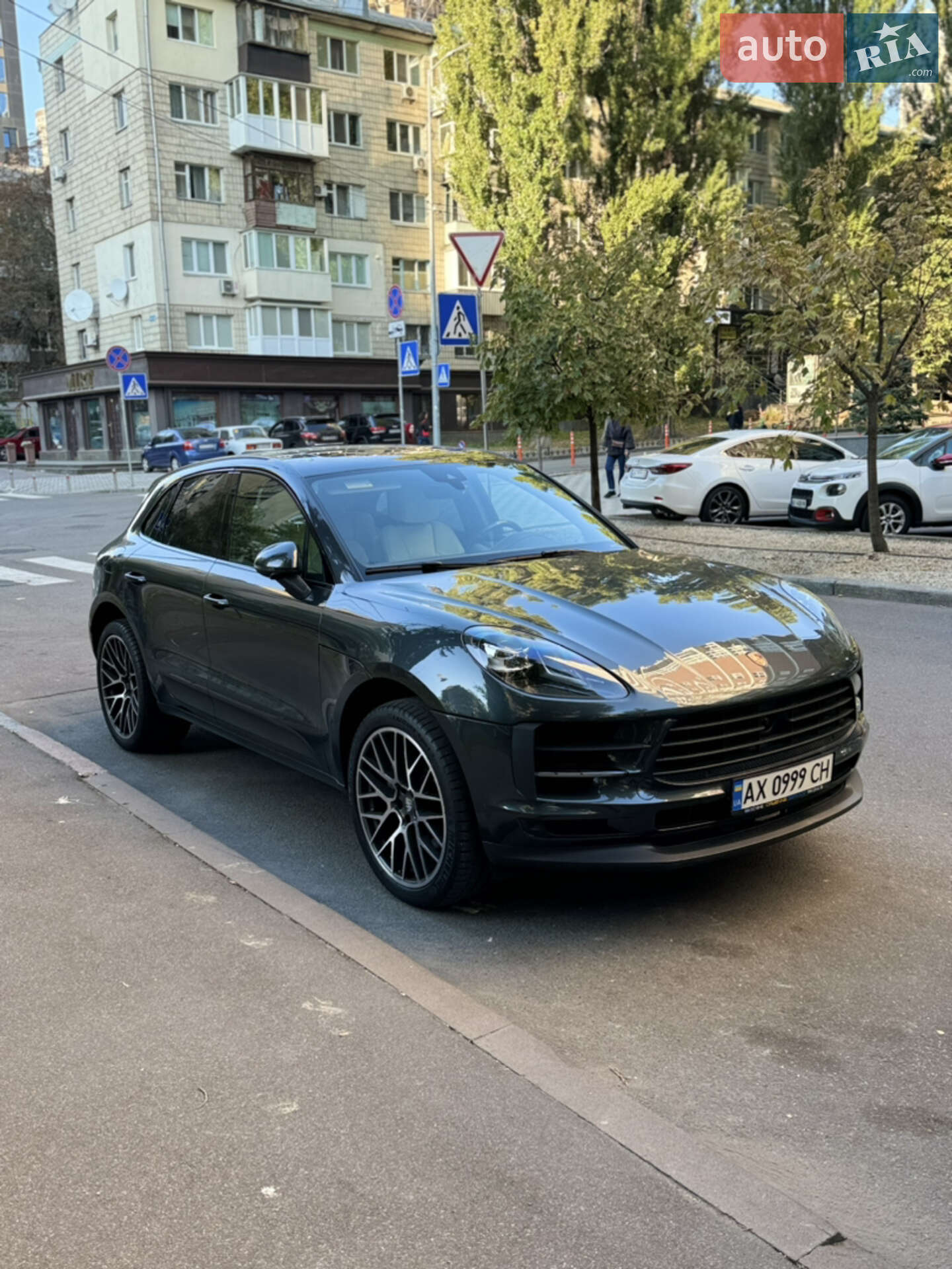 PORSCHE MACAN S